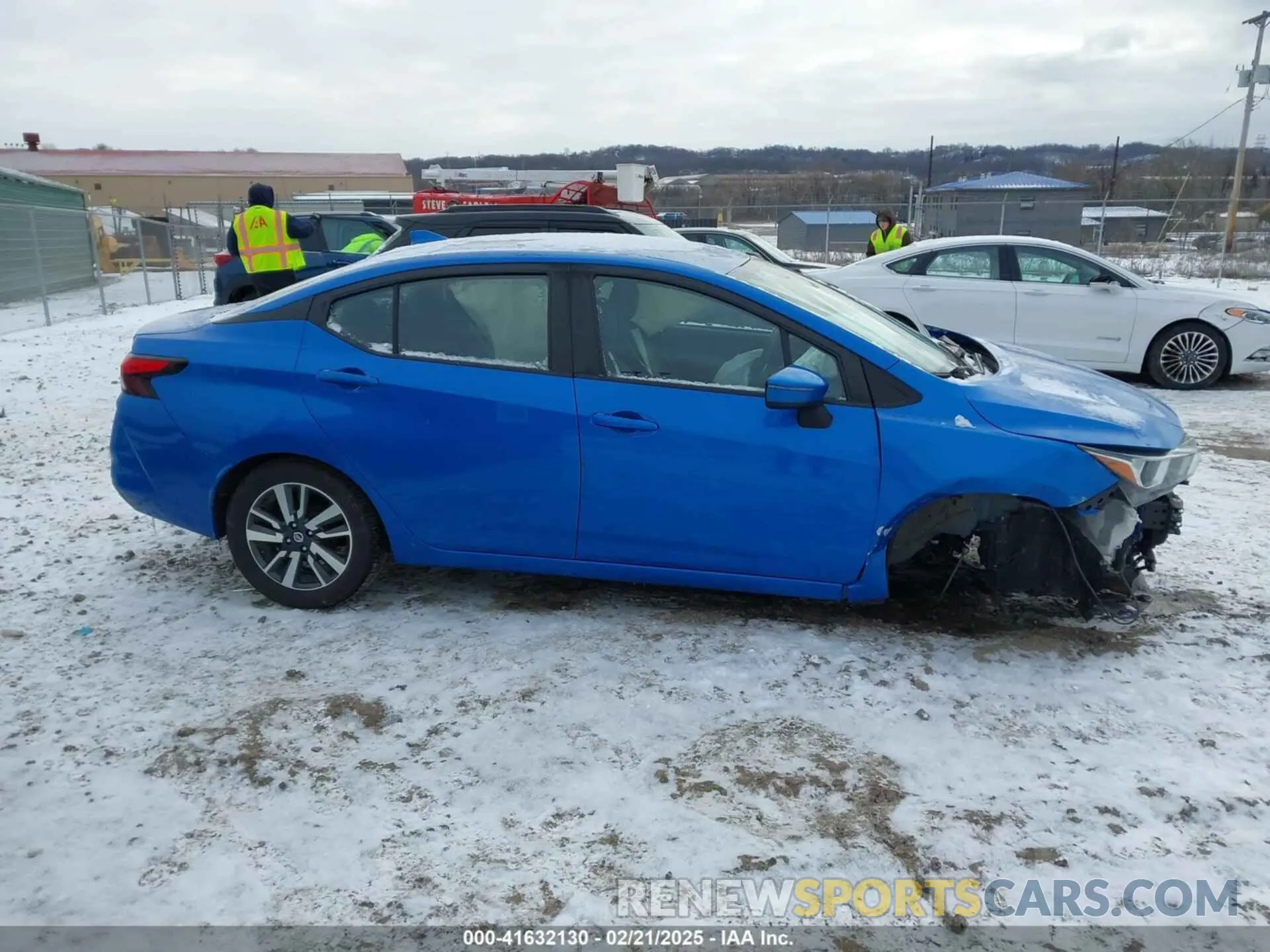 14 Photograph of a damaged car 3N1CN8EV1LL862820 NISSAN VERSA 2020