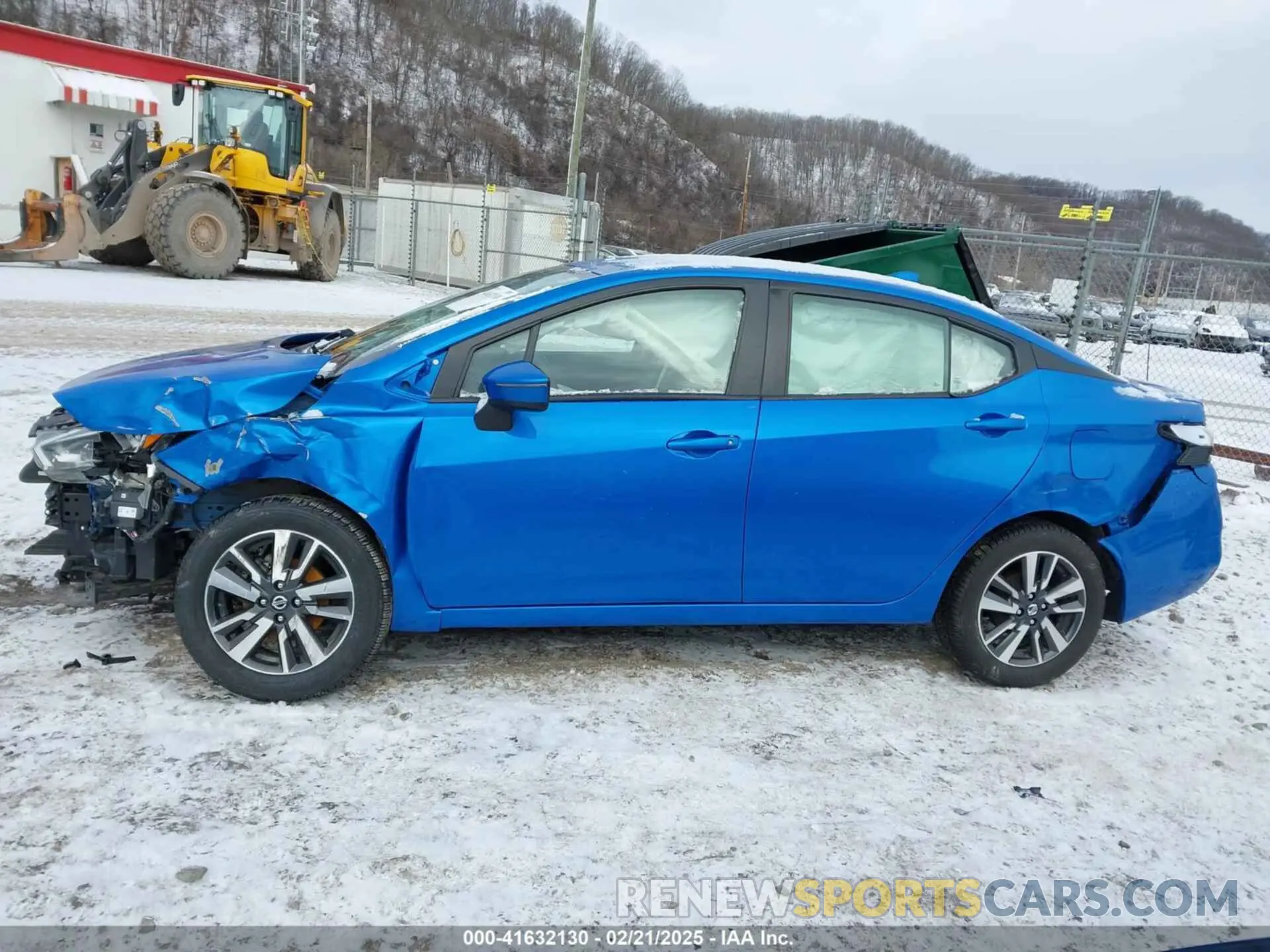 15 Photograph of a damaged car 3N1CN8EV1LL862820 NISSAN VERSA 2020