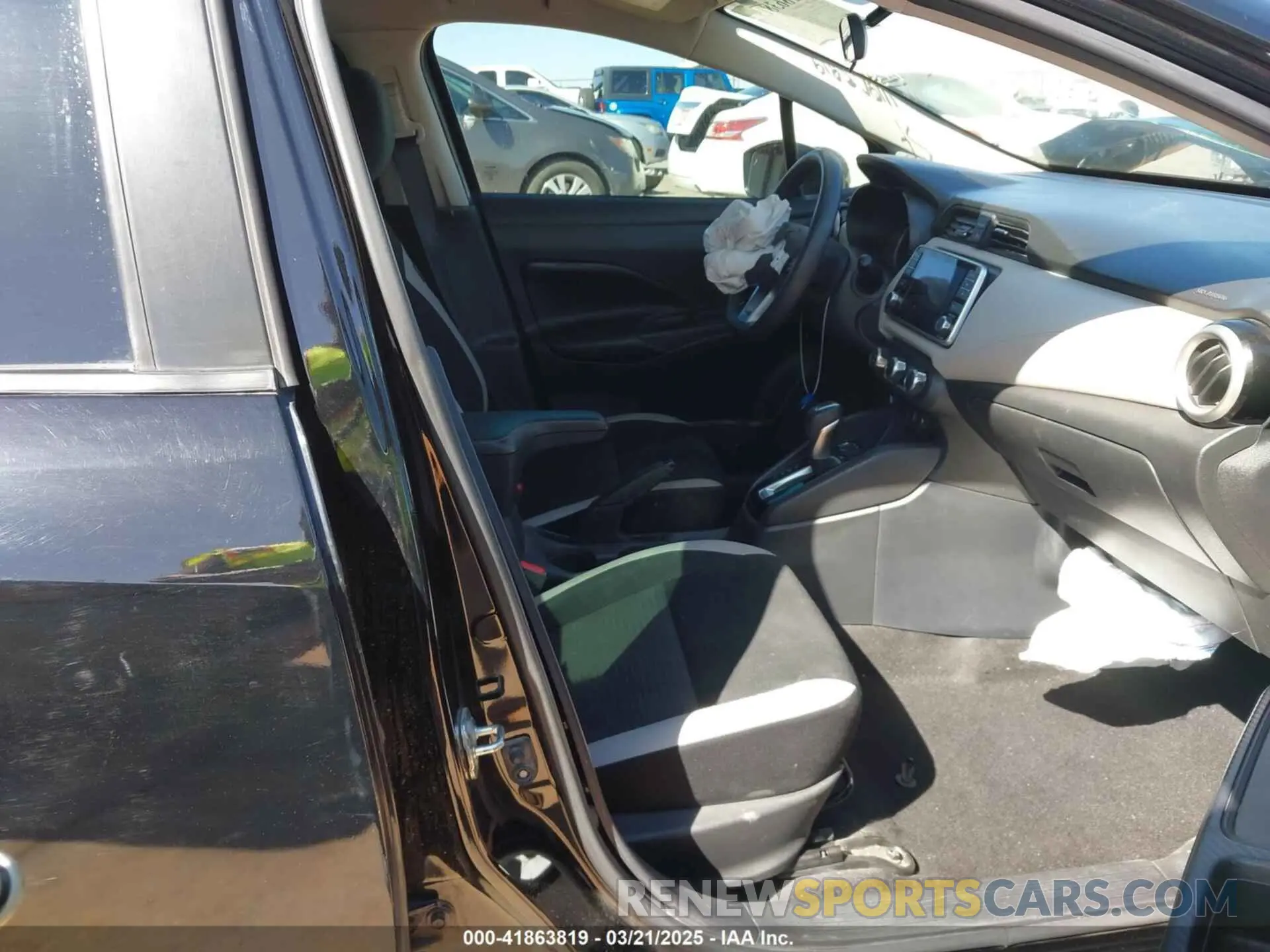 5 Photograph of a damaged car 3N1CN8EV1LL869380 NISSAN VERSA 2020