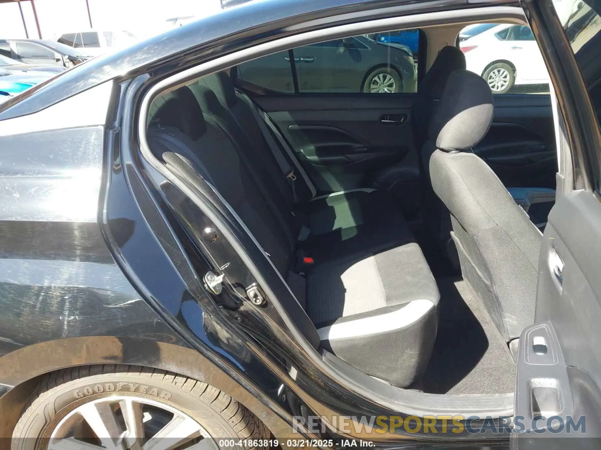 8 Photograph of a damaged car 3N1CN8EV1LL869380 NISSAN VERSA 2020
