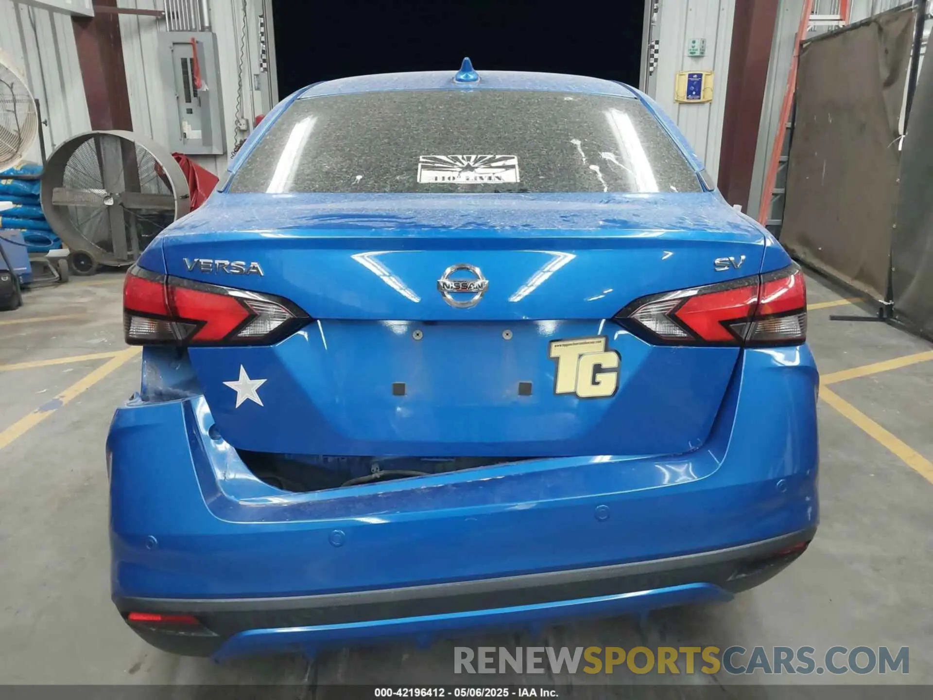 16 Photograph of a damaged car 3N1CN8EV1LL911076 NISSAN VERSA 2020