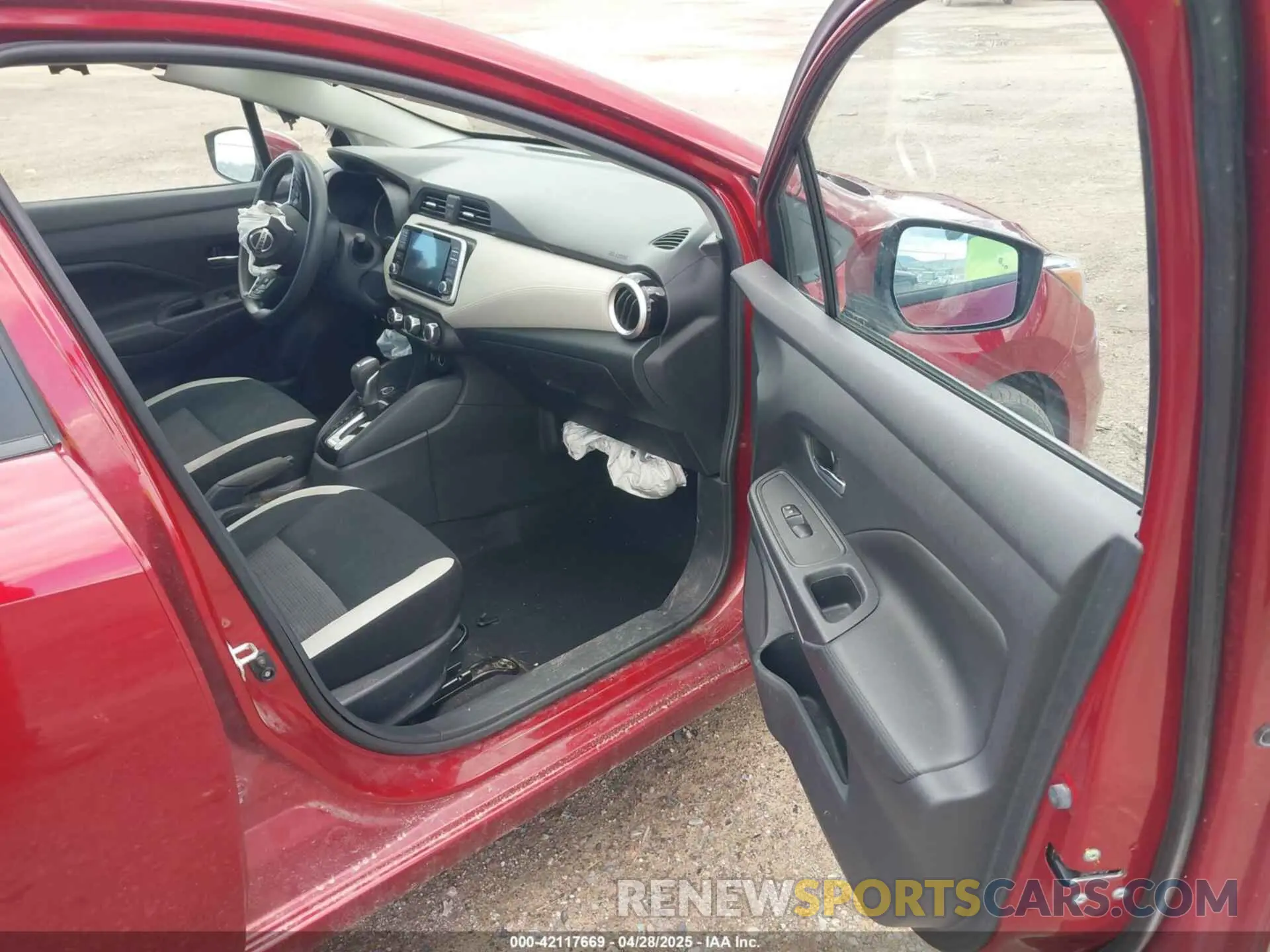 5 Photograph of a damaged car 3N1CN8EV2LL804182 NISSAN VERSA 2020