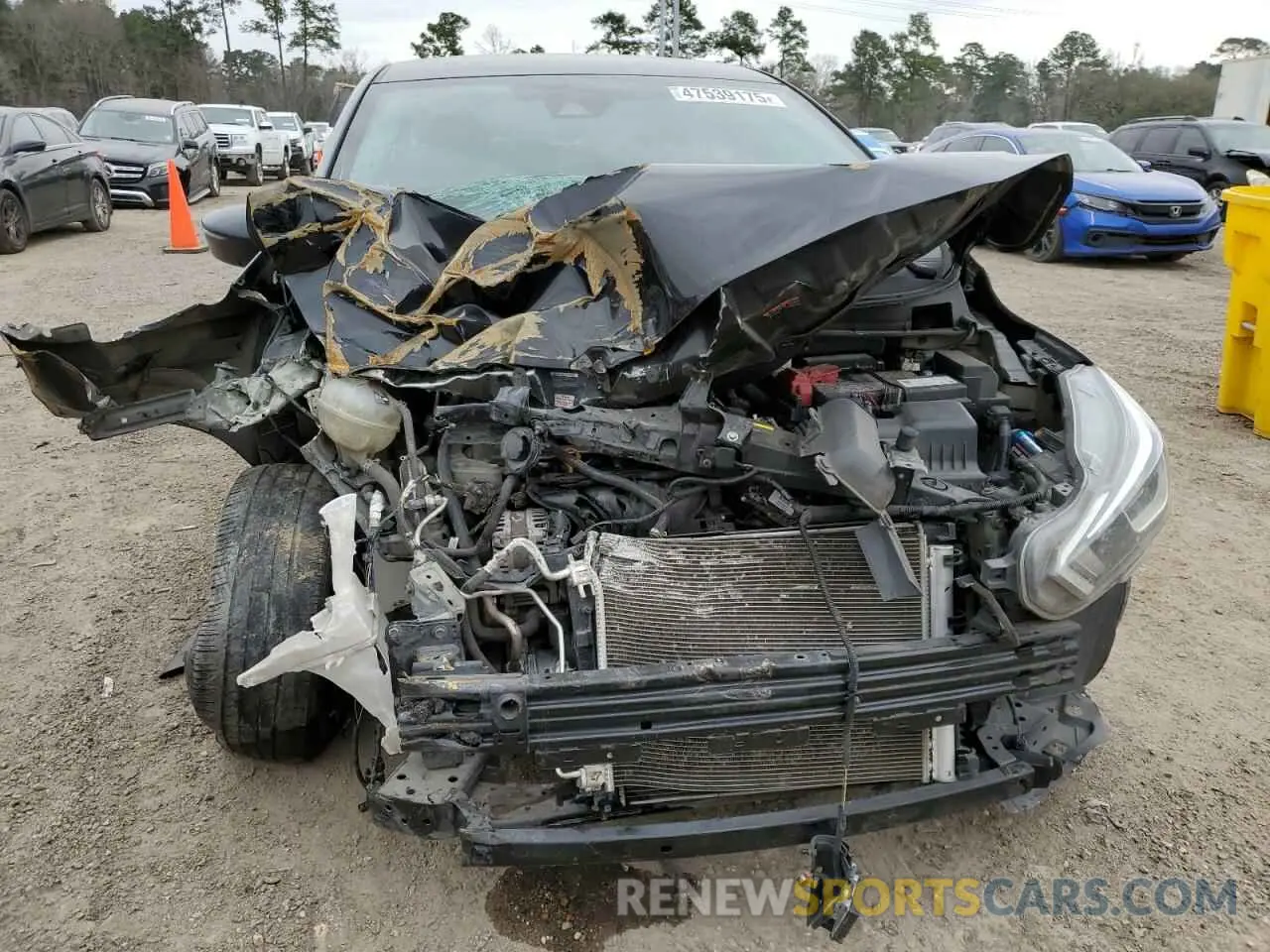 5 Photograph of a damaged car 3N1CN8EV2LL816283 NISSAN VERSA 2020