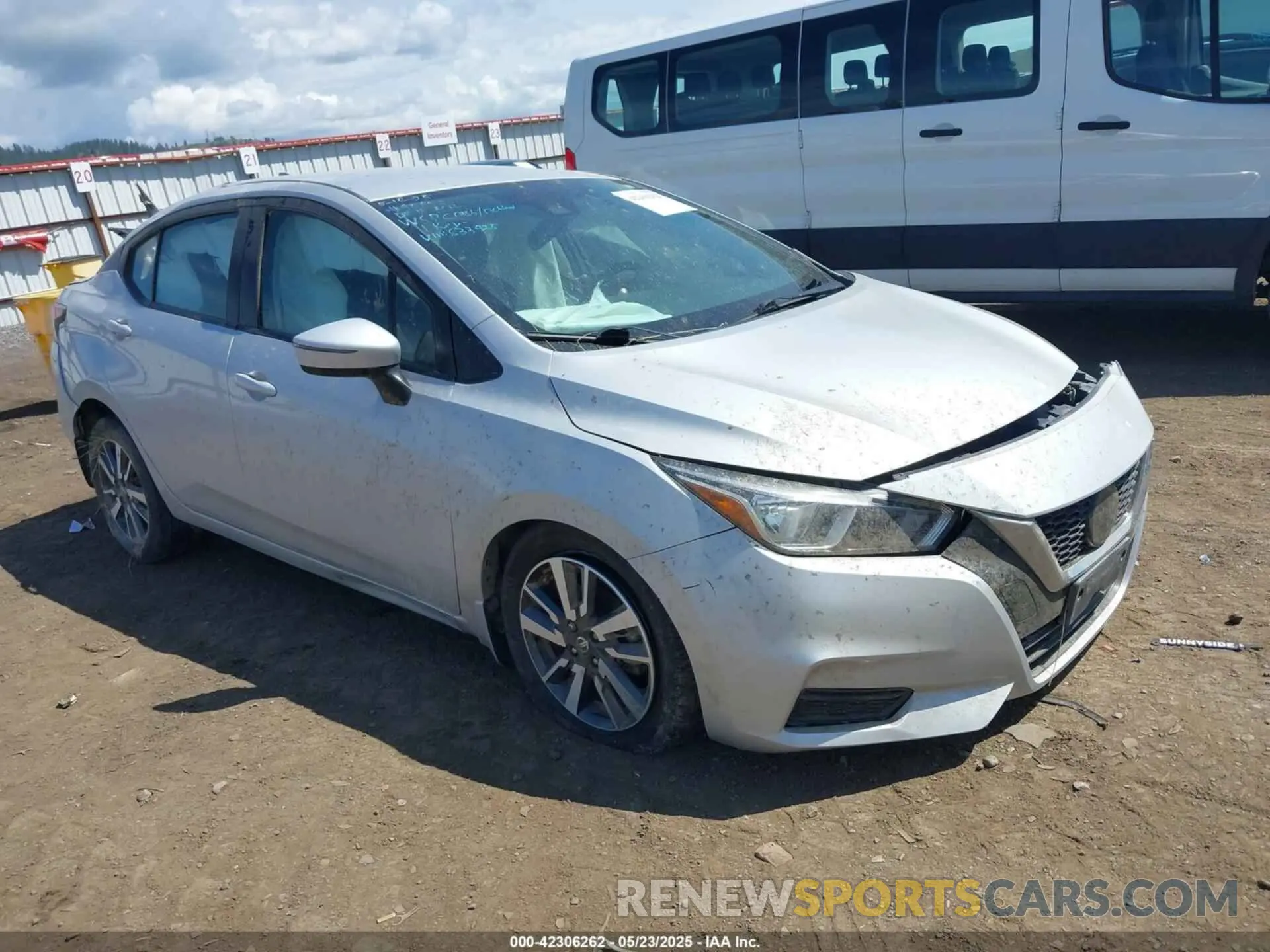 1 Фотография поврежденного автомобиля 3N1CN8EV2LL833925 NISSAN VERSA 2020