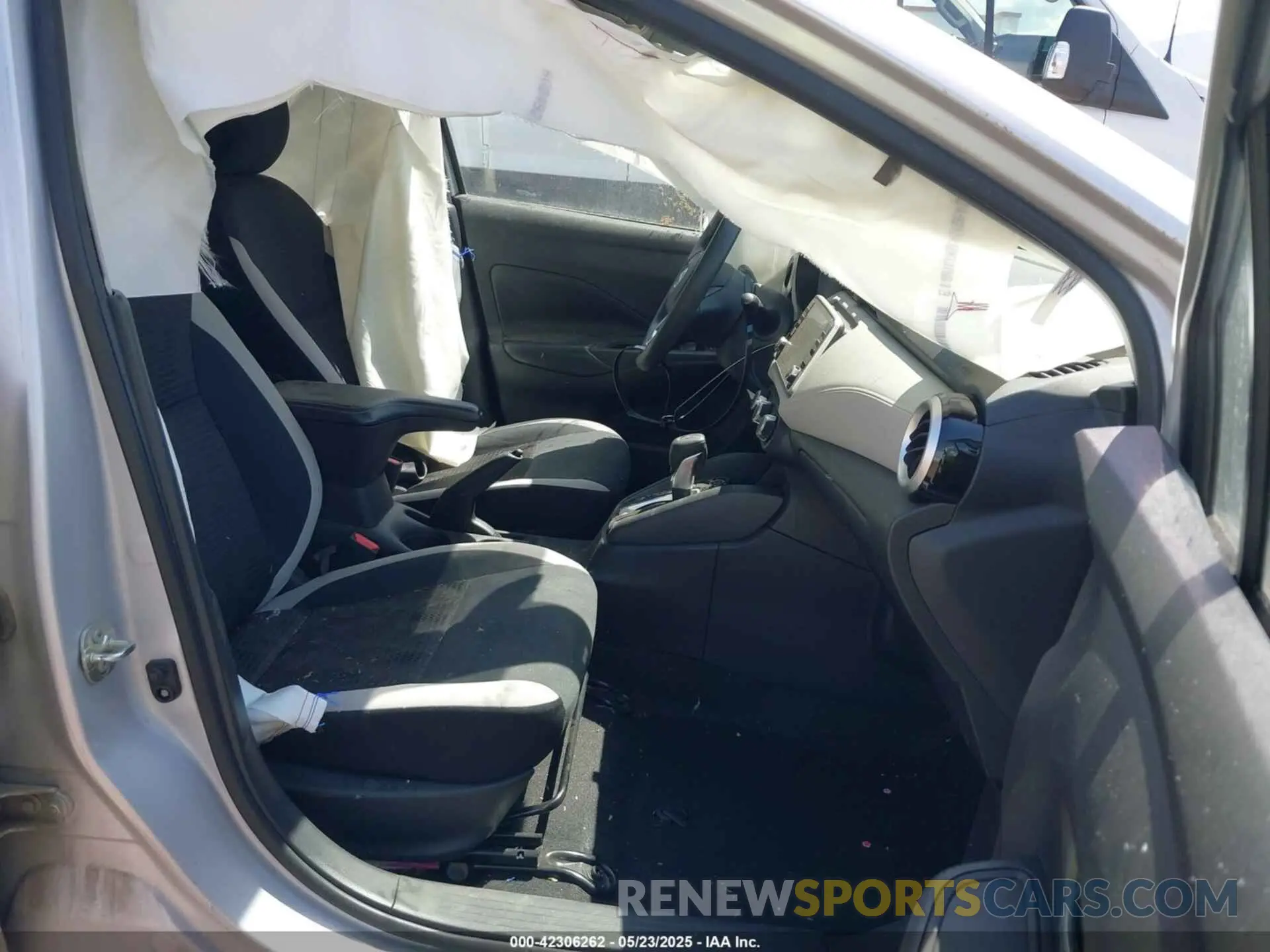 5 Фотография поврежденного автомобиля 3N1CN8EV2LL833925 NISSAN VERSA 2020