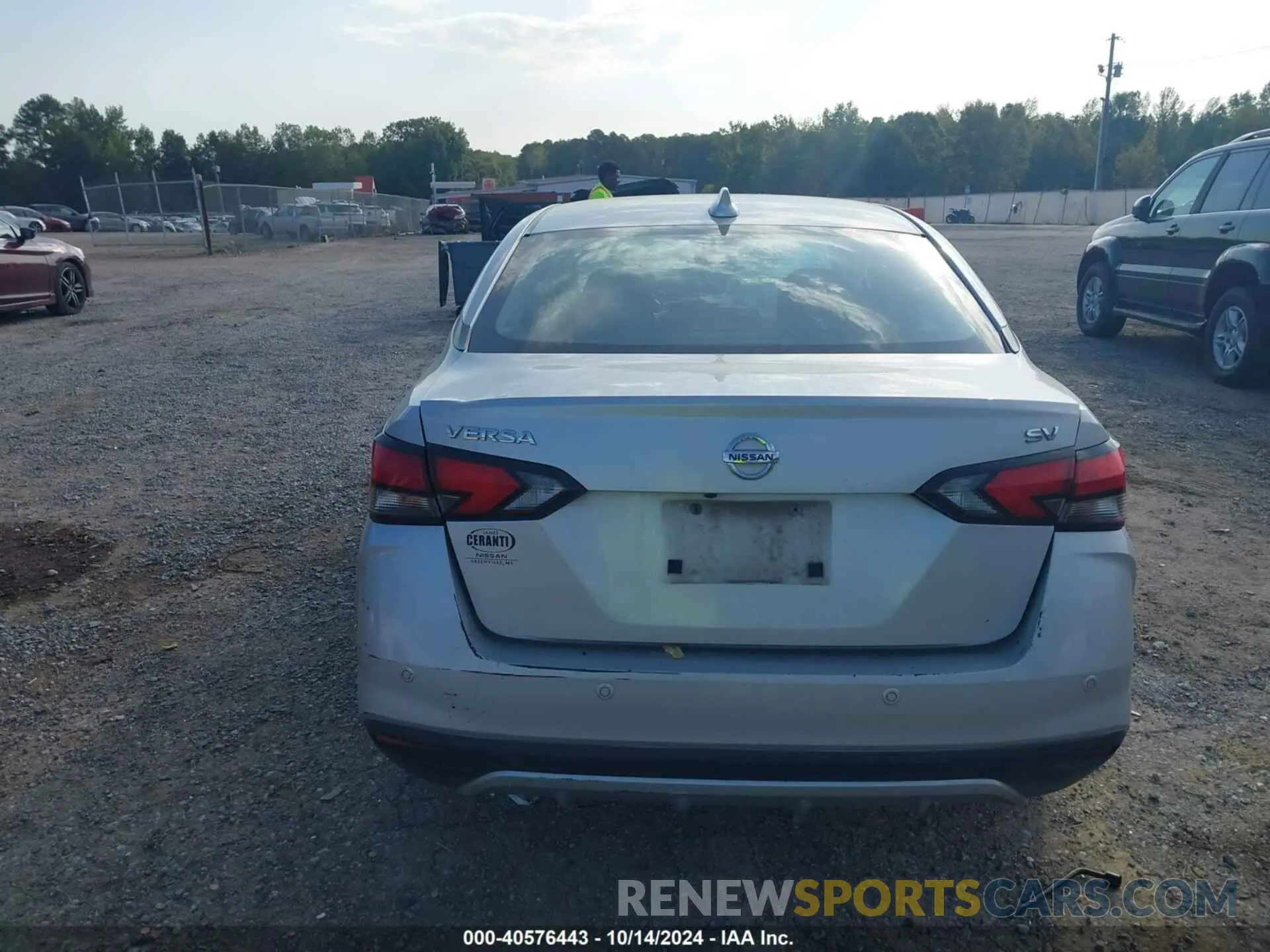 17 Photograph of a damaged car 3N1CN8EV2LL871235 NISSAN VERSA 2020