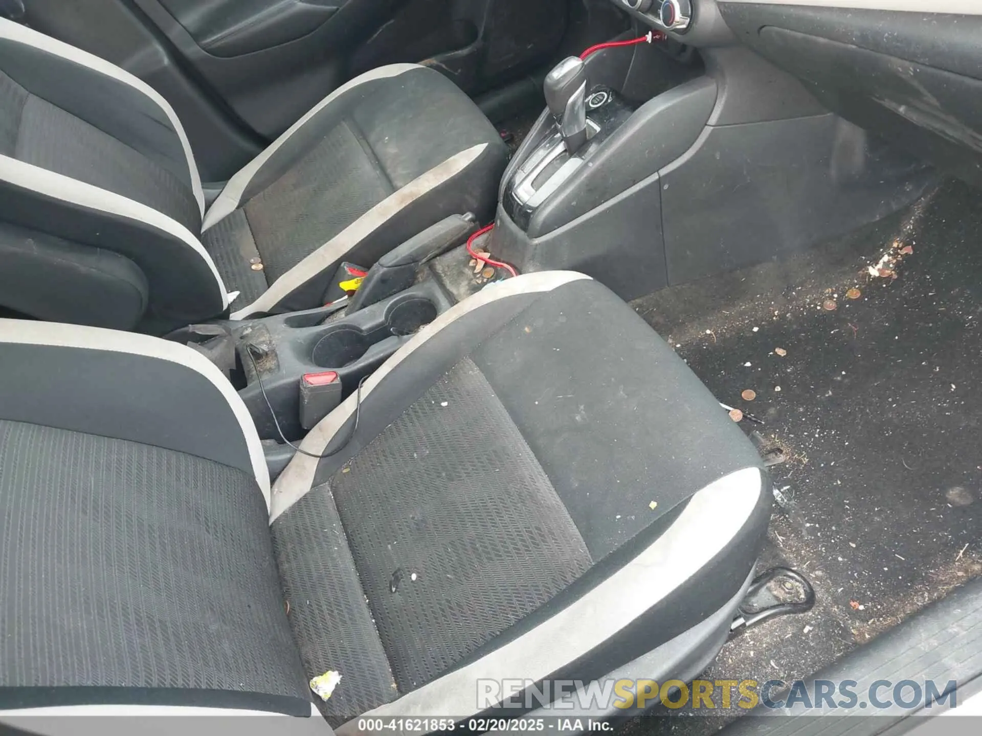 5 Фотография поврежденного автомобиля 3N1CN8EV4LL827883 NISSAN VERSA 2020