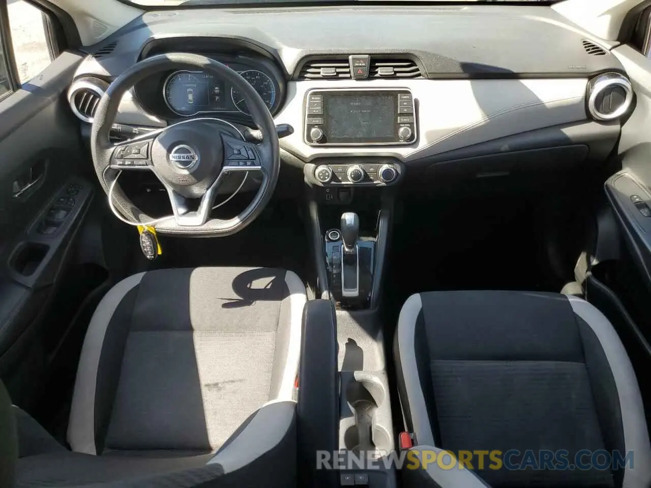 8 Photograph of a damaged car 3N1CN8EV4LL840102 NISSAN VERSA 2020