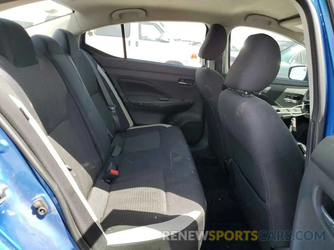 10 Photograph of a damaged car 3N1CN8EV4LL870555 NISSAN VERSA 2020