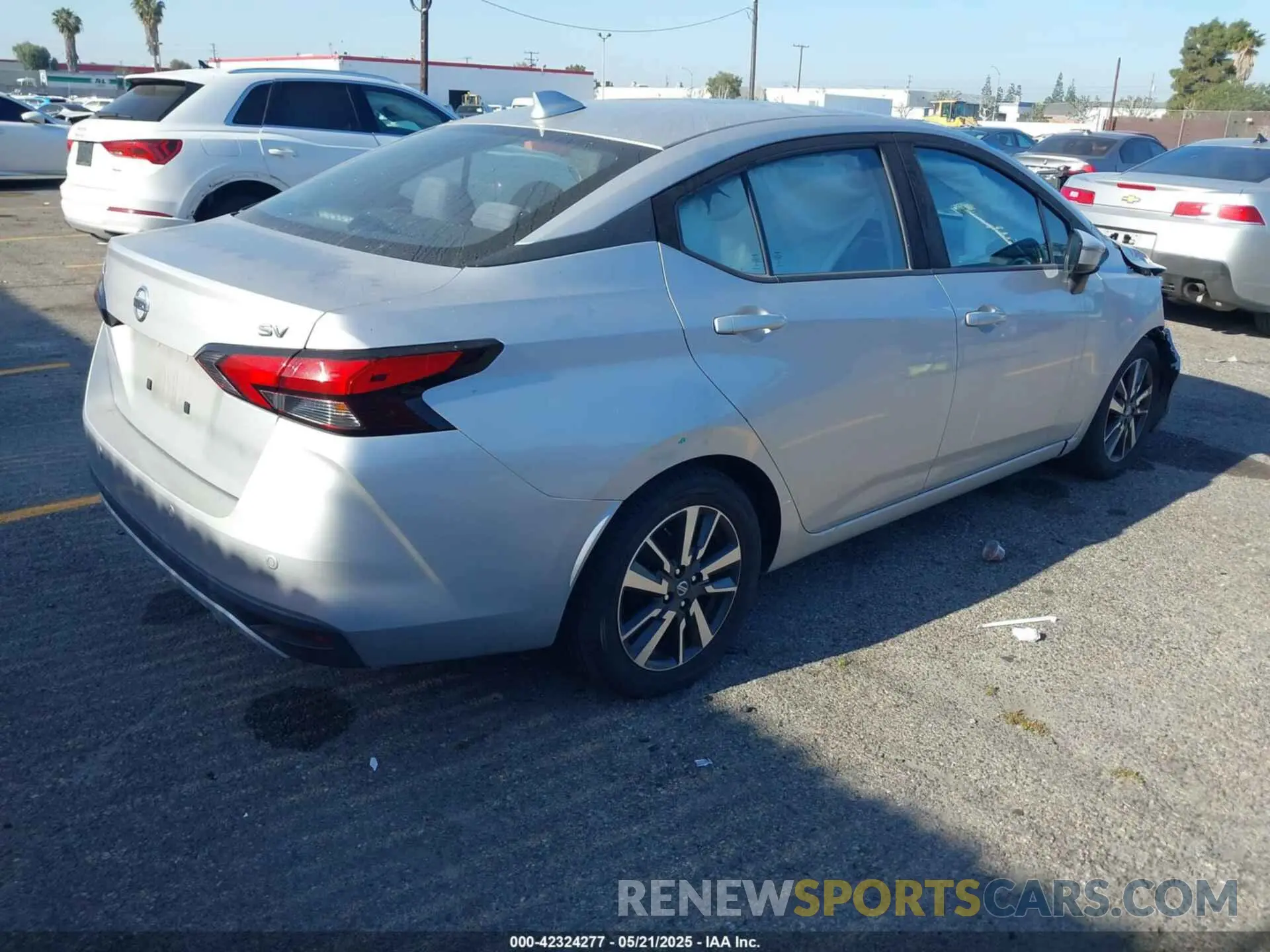 4 Фотография поврежденного автомобиля 3N1CN8EV4LL881698 NISSAN VERSA 2020