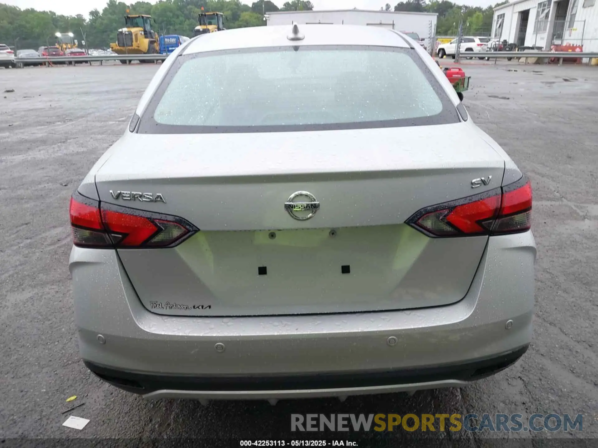 17 Photograph of a damaged car 3N1CN8EV4LL881927 NISSAN VERSA 2020