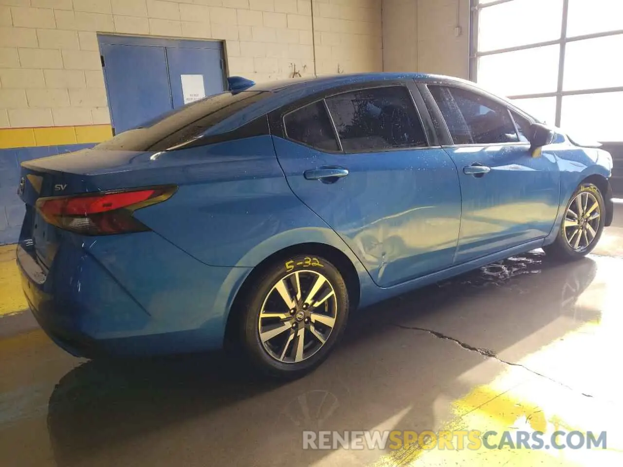 3 Photograph of a damaged car 3N1CN8EV5LL861931 NISSAN VERSA 2020