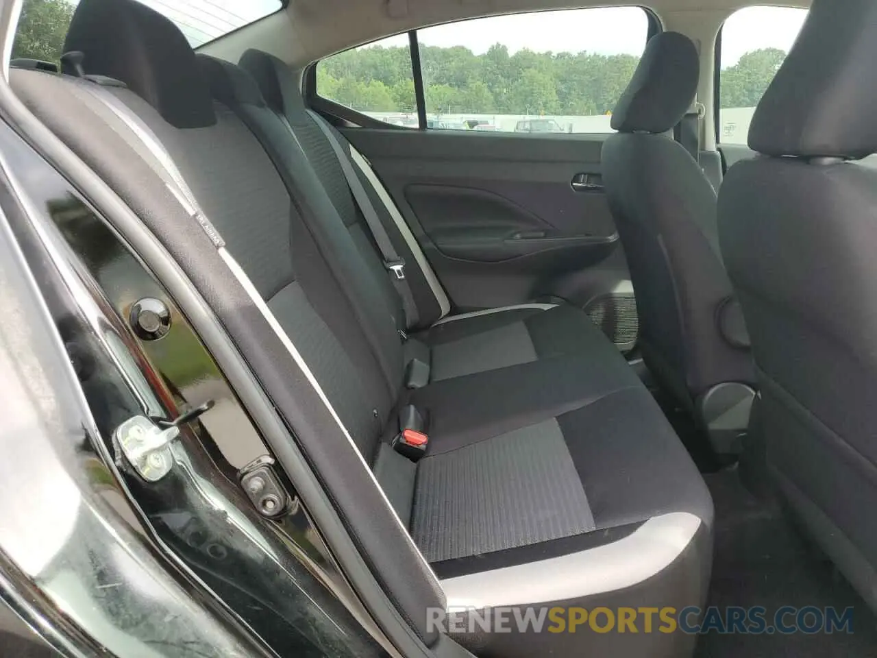 10 Photograph of a damaged car 3N1CN8EV6LL880326 NISSAN VERSA 2020