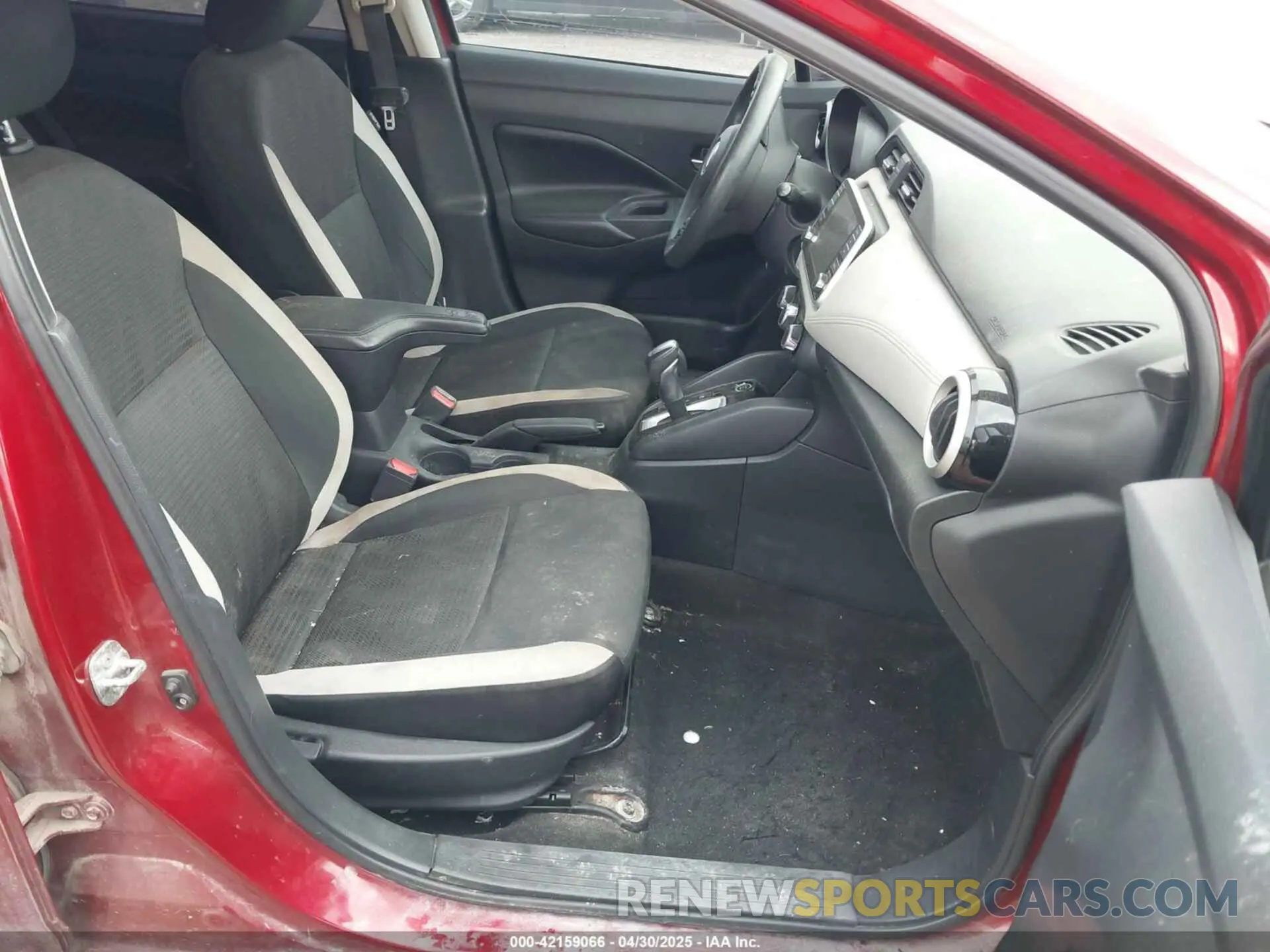 5 Photograph of a damaged car 3N1CN8EV7LL862398 NISSAN VERSA 2020