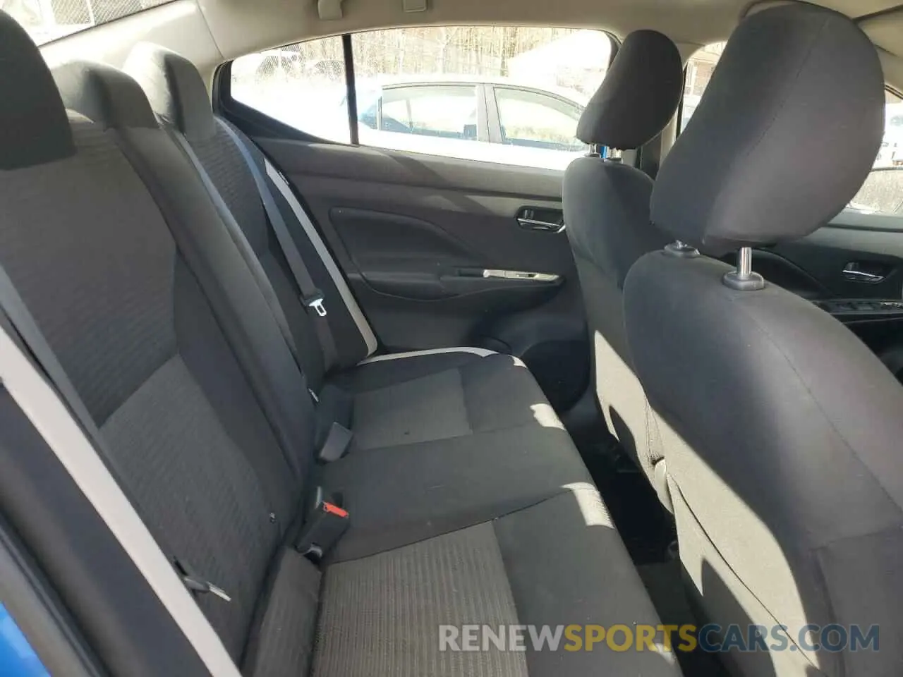 10 Photograph of a damaged car 3N1CN8EV9LL855632 NISSAN VERSA 2020