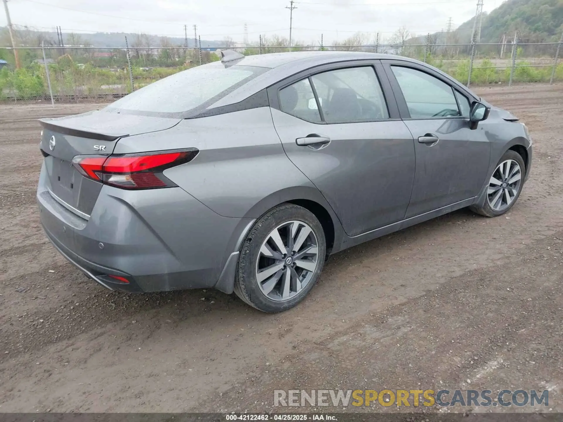 4 Фотография поврежденного автомобиля 3N1CN8FV0LL804342 NISSAN VERSA 2020