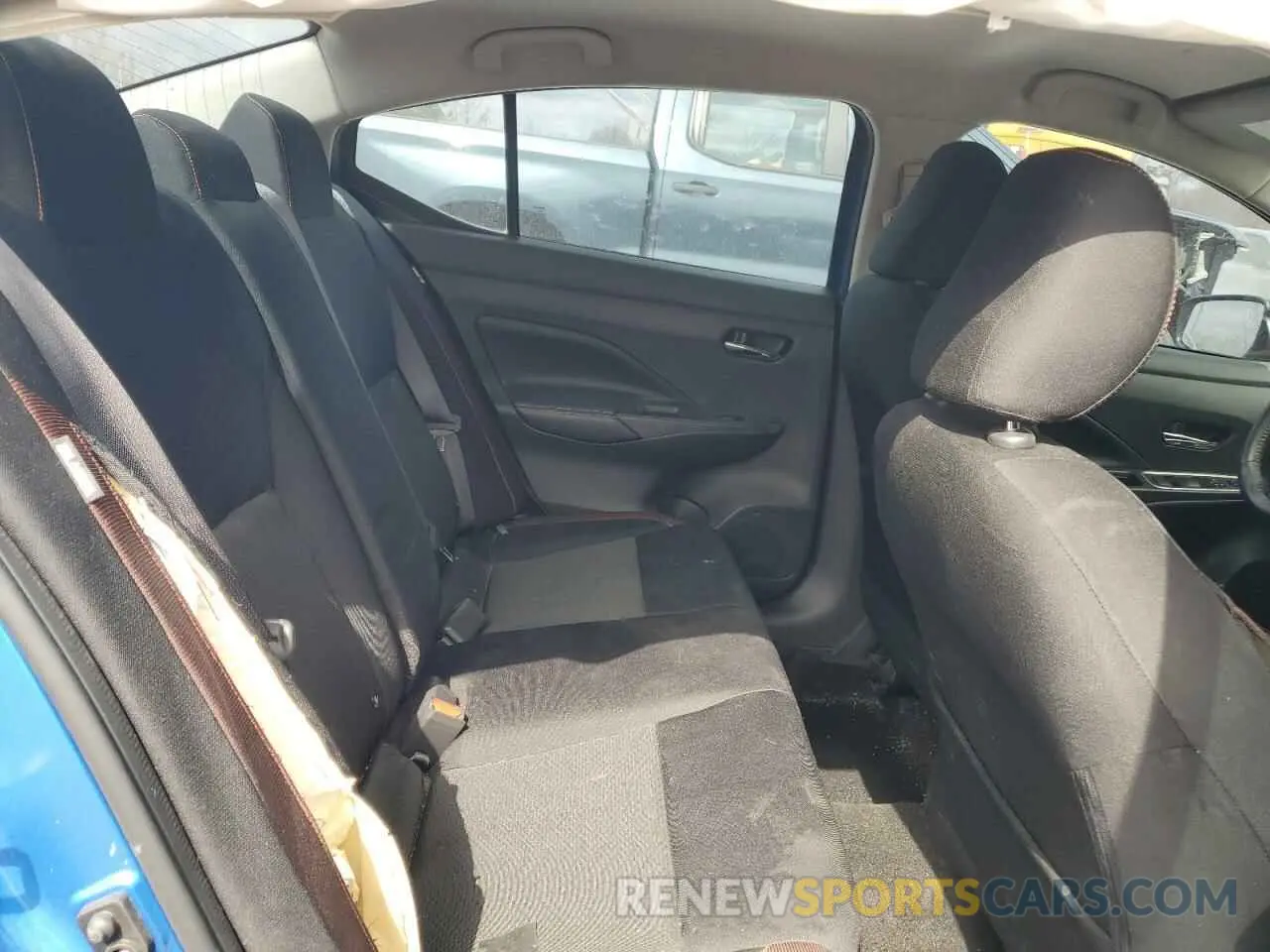 11 Photograph of a damaged car 3N1CN8FV0LL807533 NISSAN VERSA 2020