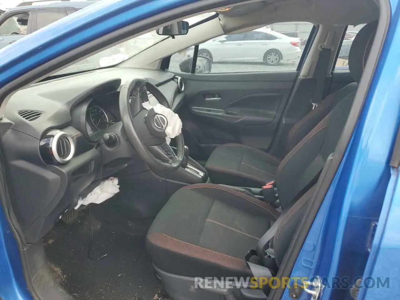 7 Photograph of a damaged car 3N1CN8FV0LL807533 NISSAN VERSA 2020