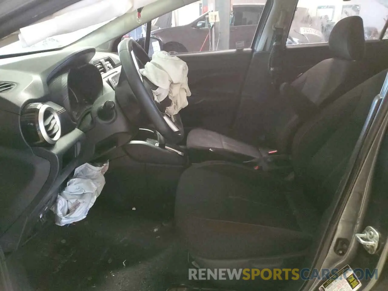 7 Photograph of a damaged car 3N1CN8FV4LL807227 NISSAN VERSA 2020