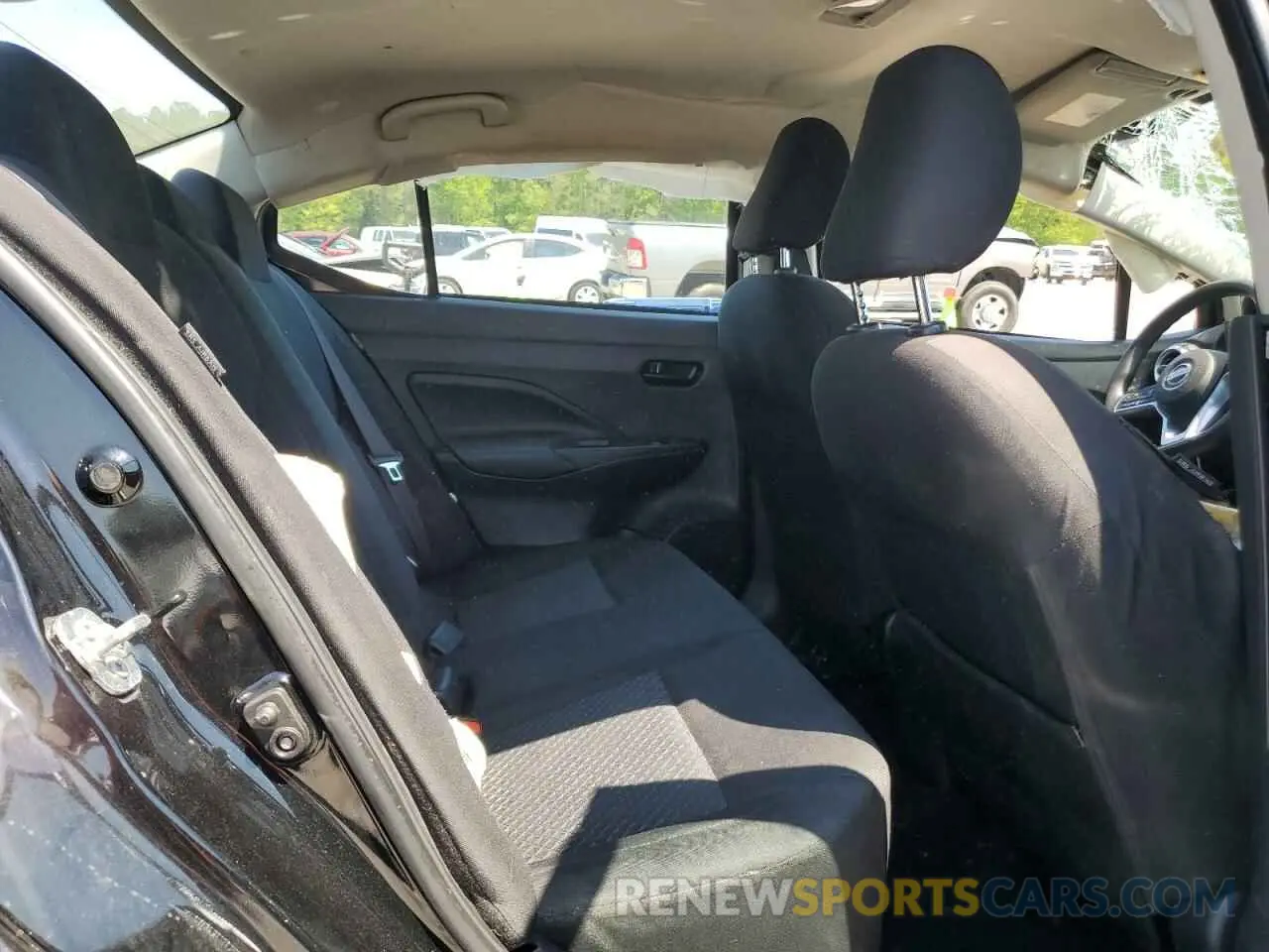 10 Photograph of a damaged car 3N1CN8DV0ML813983 NISSAN VERSA 2021