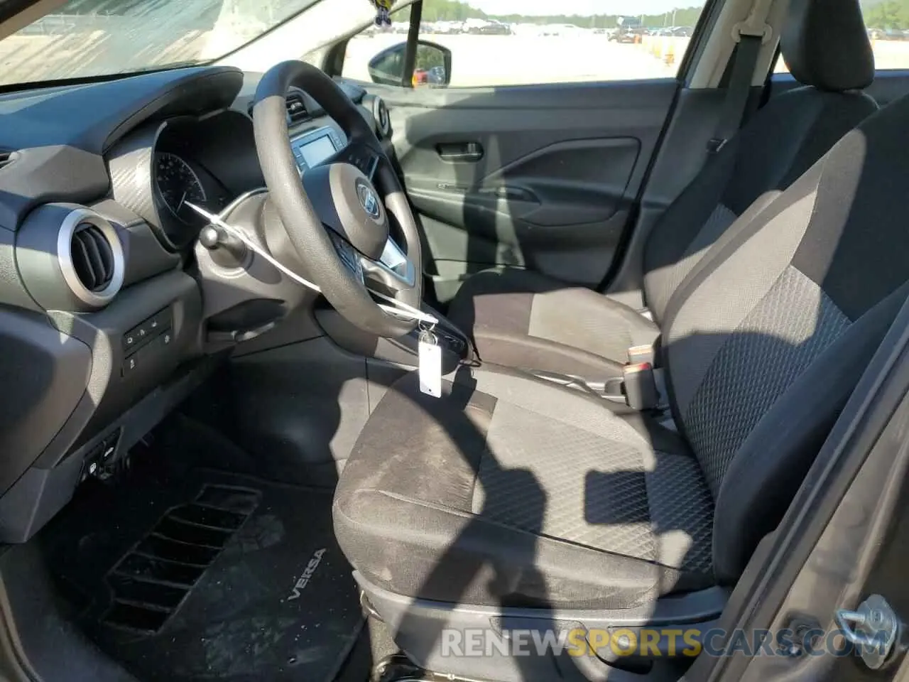 7 Photograph of a damaged car 3N1CN8DV0ML925876 NISSAN VERSA 2021
