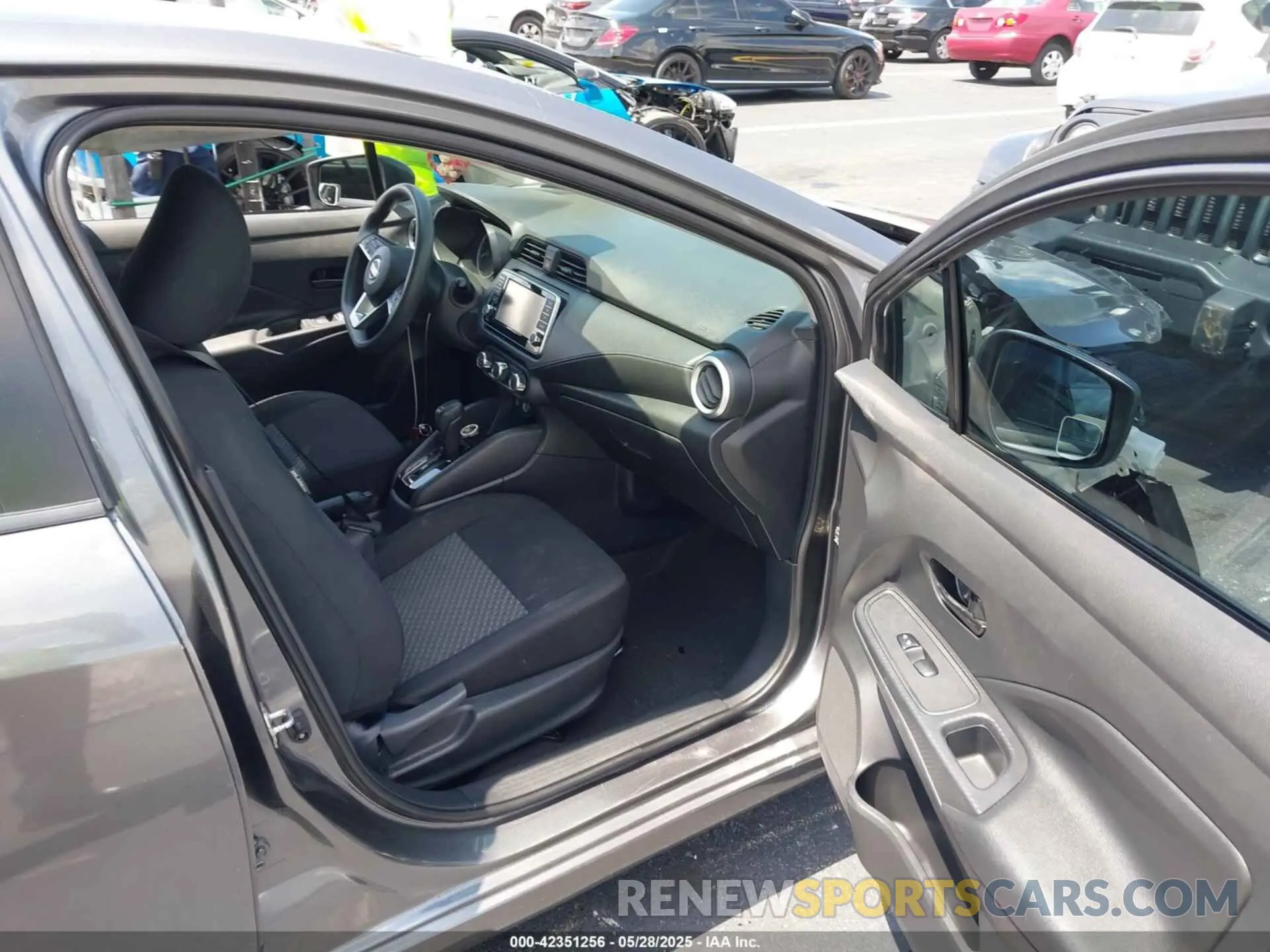 5 Photograph of a damaged car 3N1CN8DV1ML881404 NISSAN VERSA 2021
