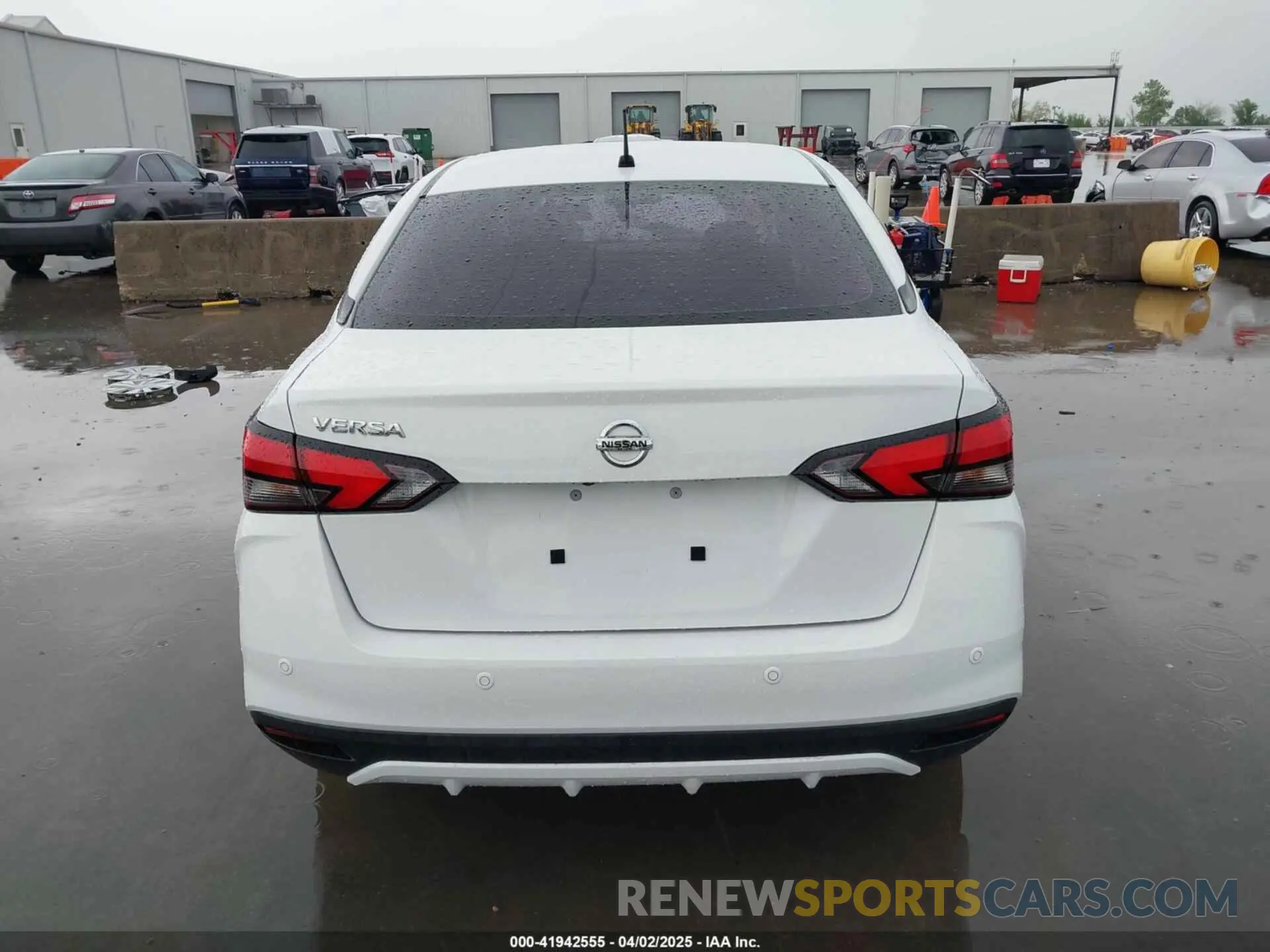 17 Photograph of a damaged car 3N1CN8DV3ML910031 NISSAN VERSA 2021