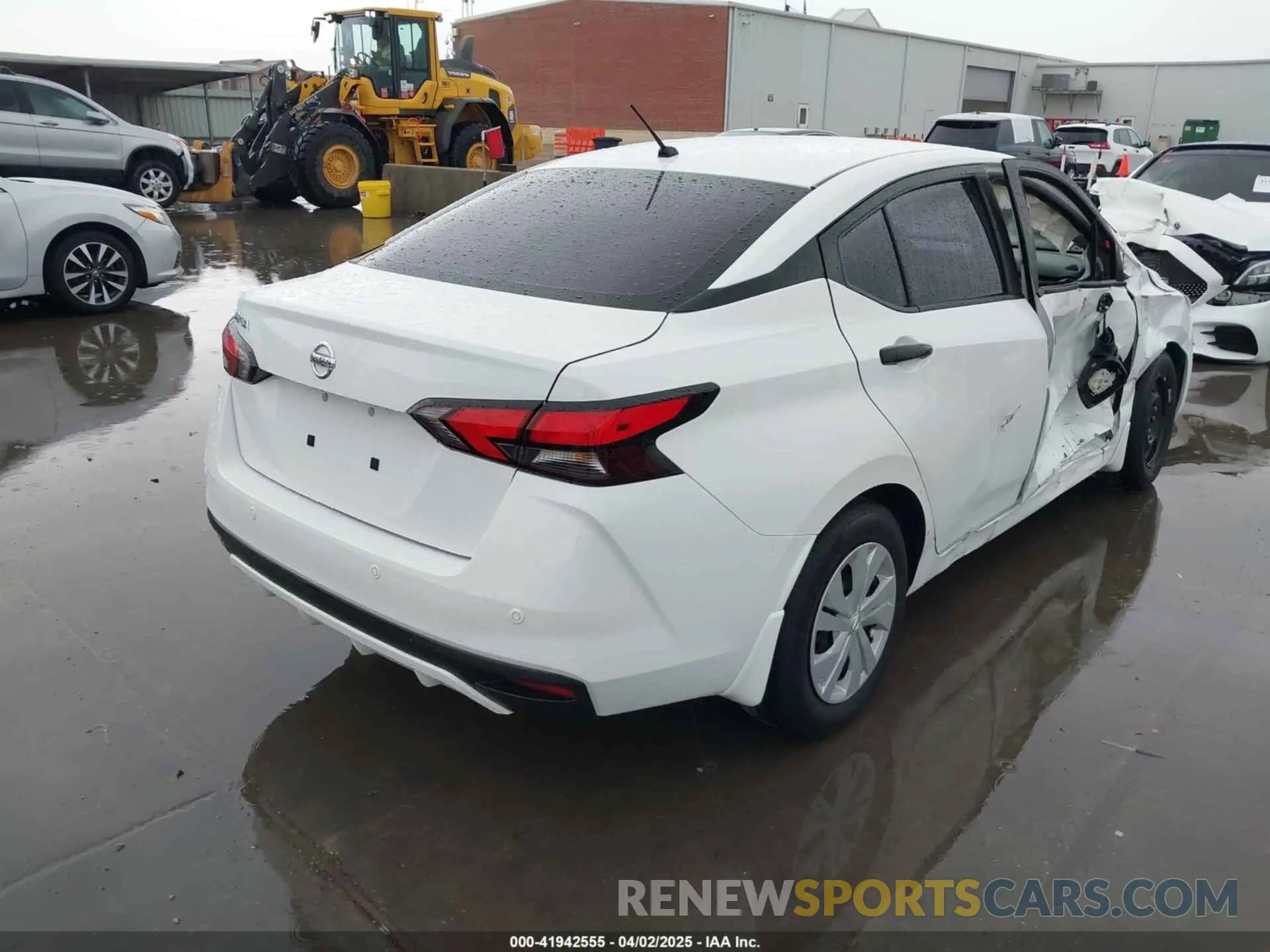 4 Photograph of a damaged car 3N1CN8DV3ML910031 NISSAN VERSA 2021