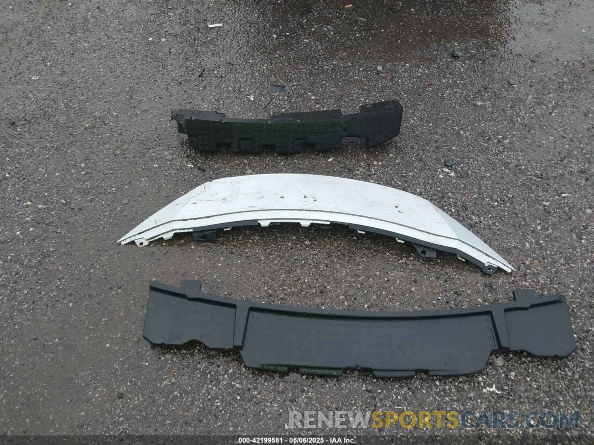12 Photograph of a damaged car 3N1CN8DV4ML820029 NISSAN VERSA 2021