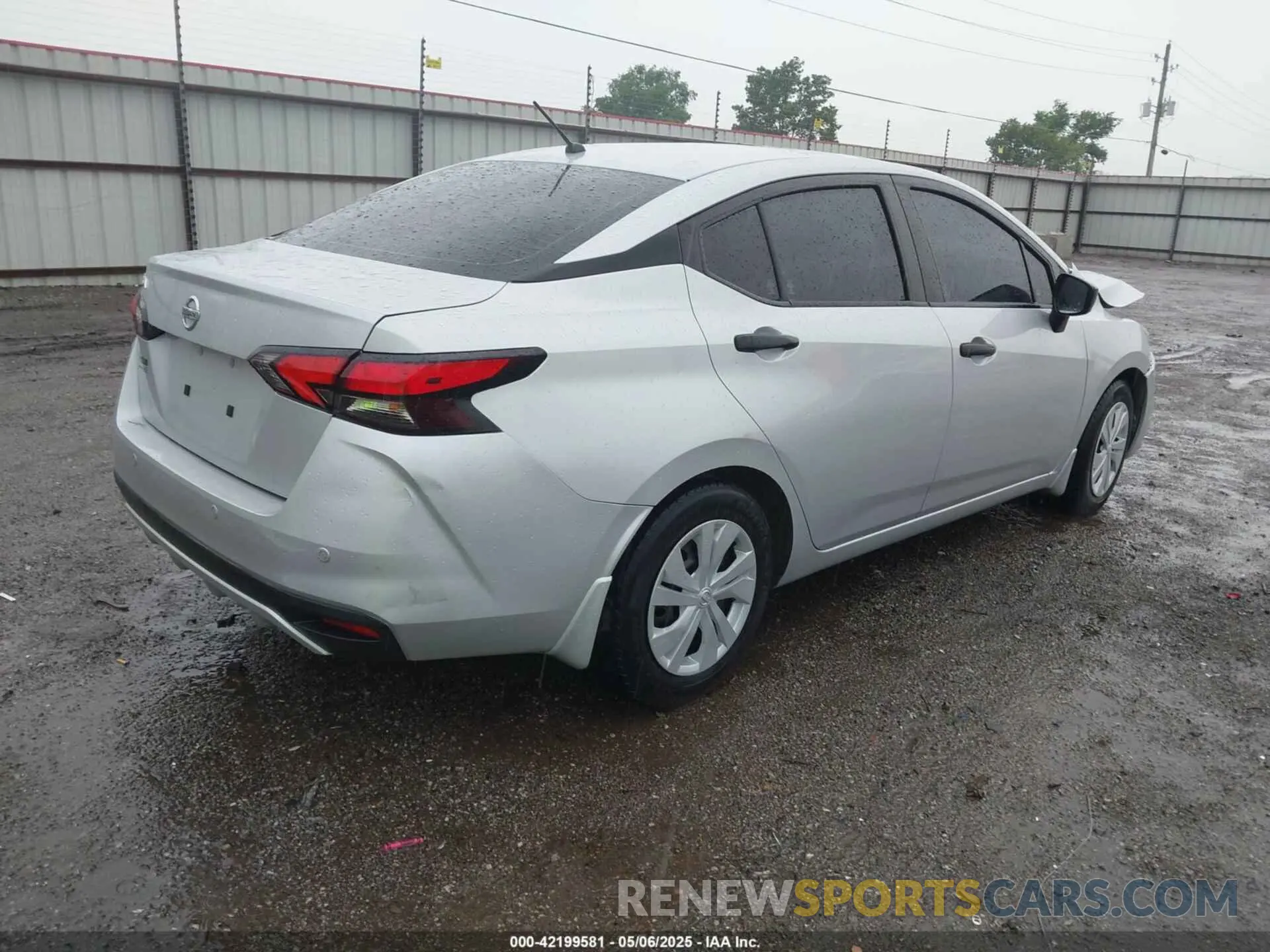 4 Photograph of a damaged car 3N1CN8DV4ML820029 NISSAN VERSA 2021