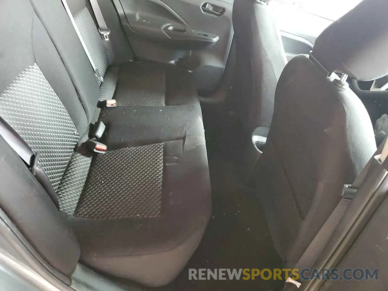 10 Photograph of a damaged car 3N1CN8DV4ML908417 NISSAN VERSA 2021