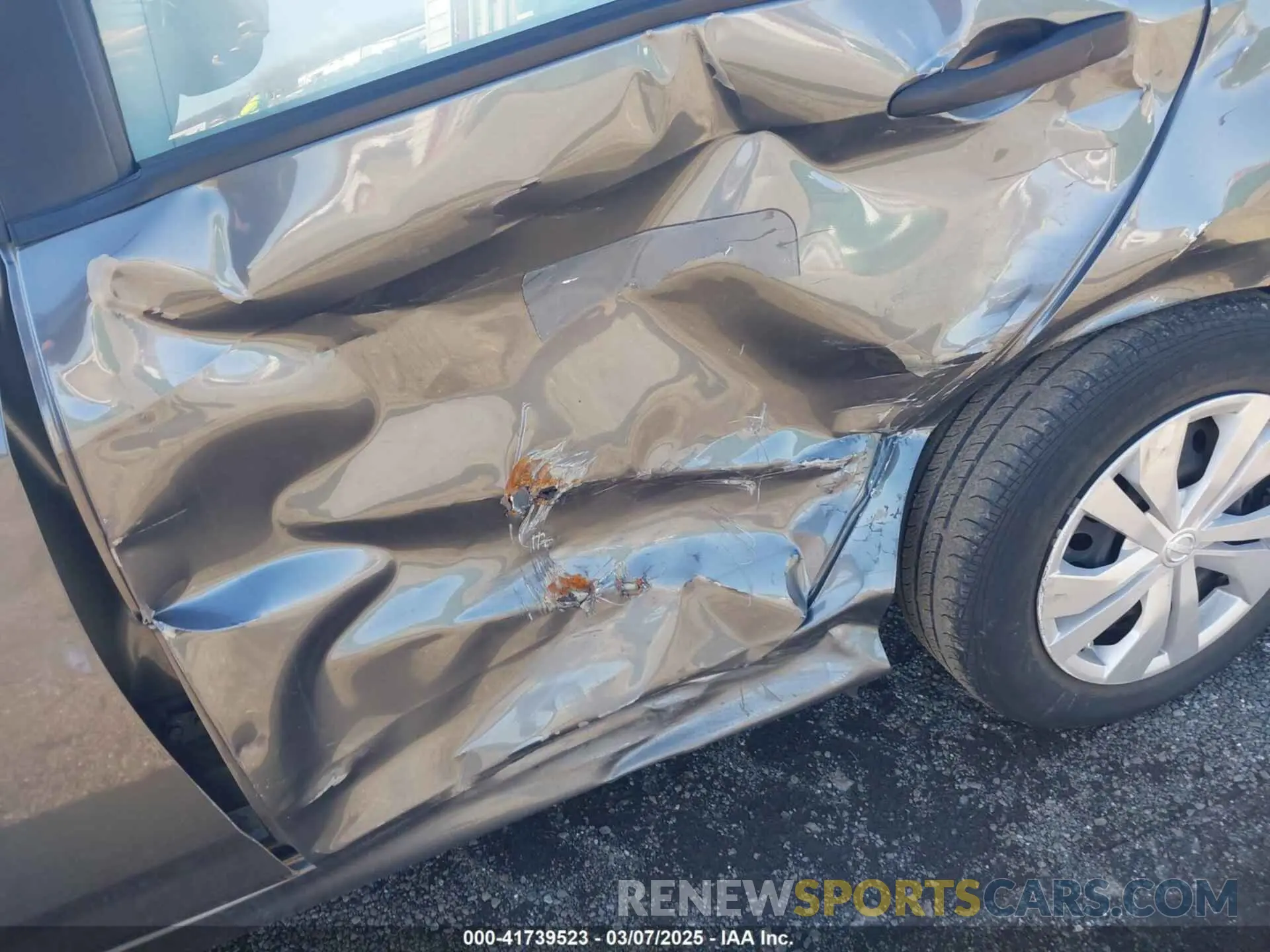 6 Photograph of a damaged car 3N1CN8DV6ML812448 NISSAN VERSA 2021