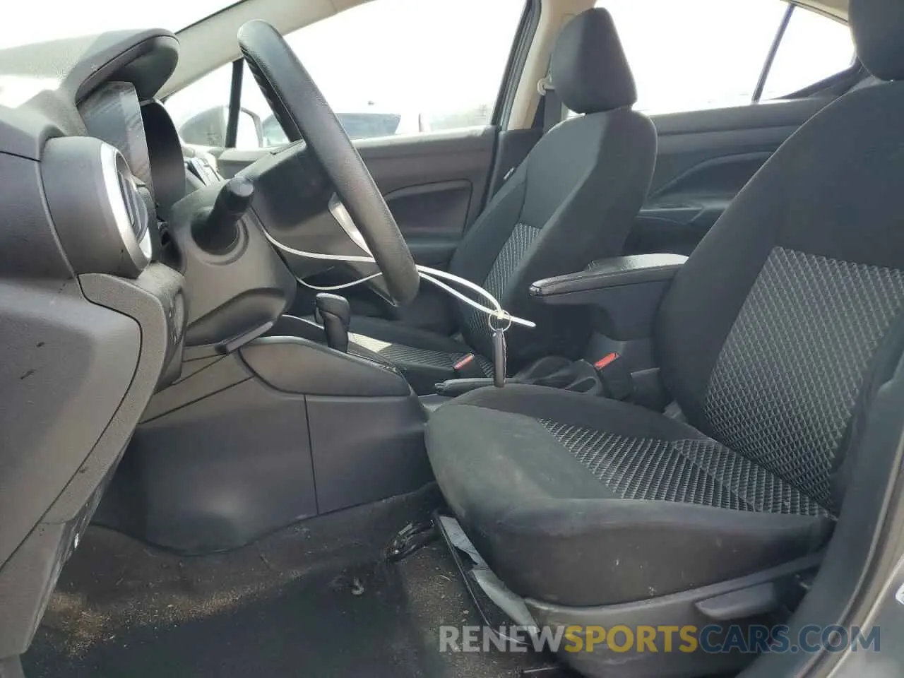 7 Photograph of a damaged car 3N1CN8DV6ML849287 NISSAN VERSA 2021