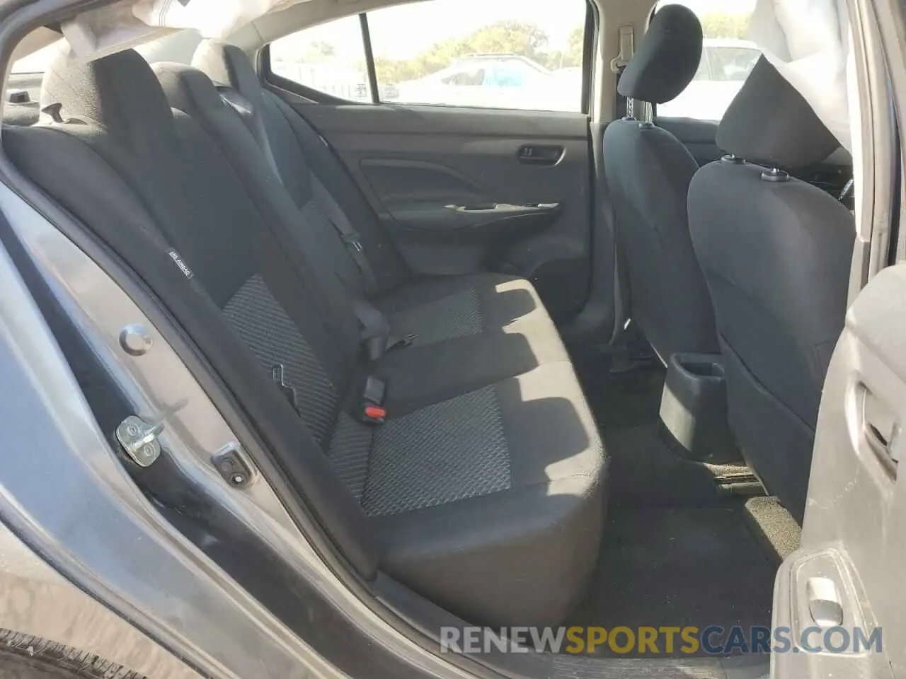 11 Photograph of a damaged car 3N1CN8DV6ML855963 NISSAN VERSA 2021