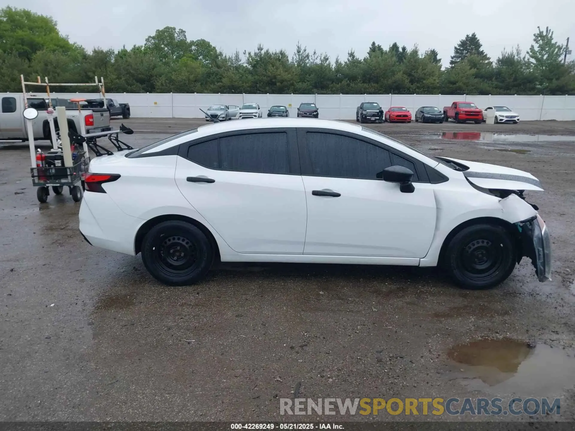 14 Photograph of a damaged car 3N1CN8DV7ML815228 NISSAN VERSA 2021