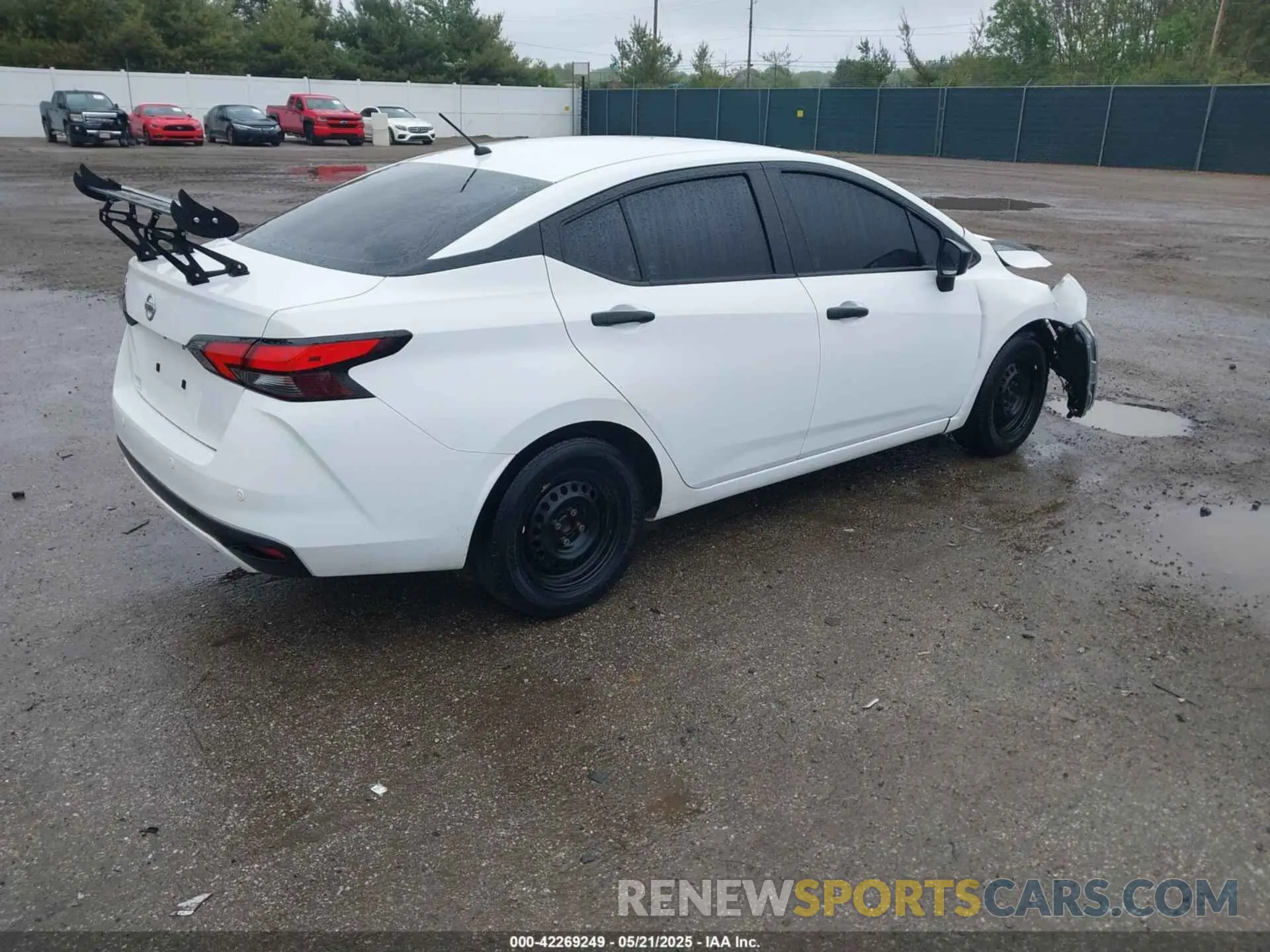 4 Photograph of a damaged car 3N1CN8DV7ML815228 NISSAN VERSA 2021
