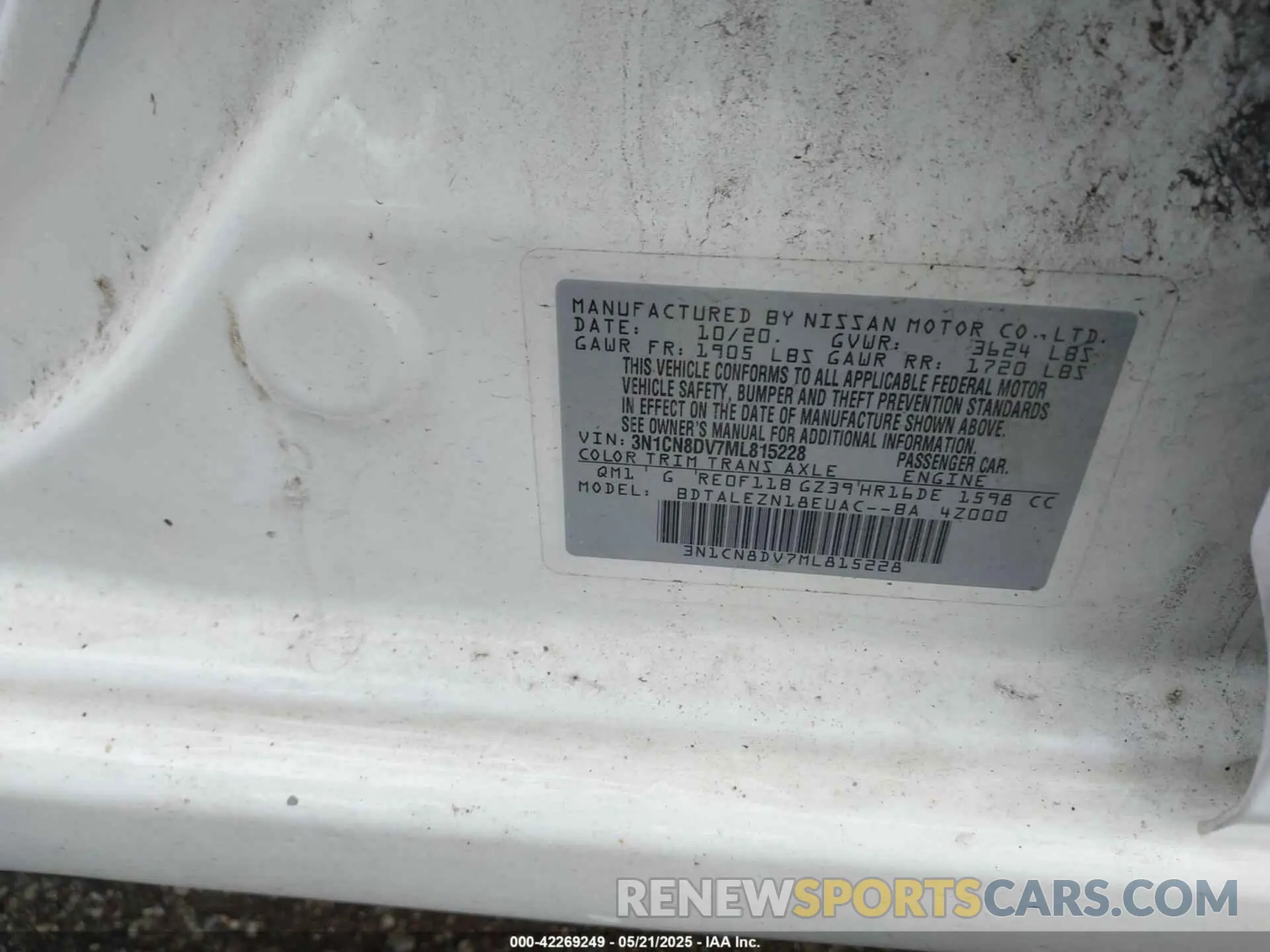 9 Photograph of a damaged car 3N1CN8DV7ML815228 NISSAN VERSA 2021
