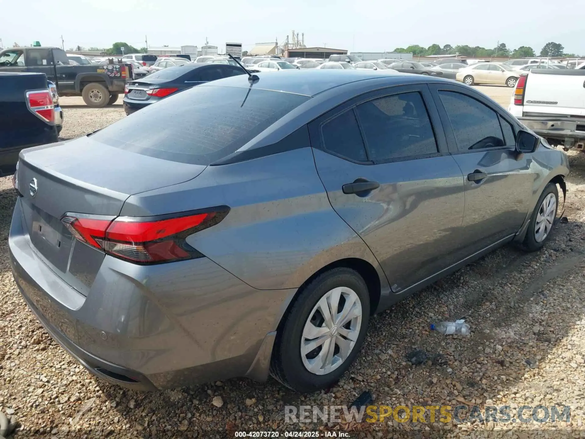 4 Photograph of a damaged car 3N1CN8DV8ML859688 NISSAN VERSA 2021