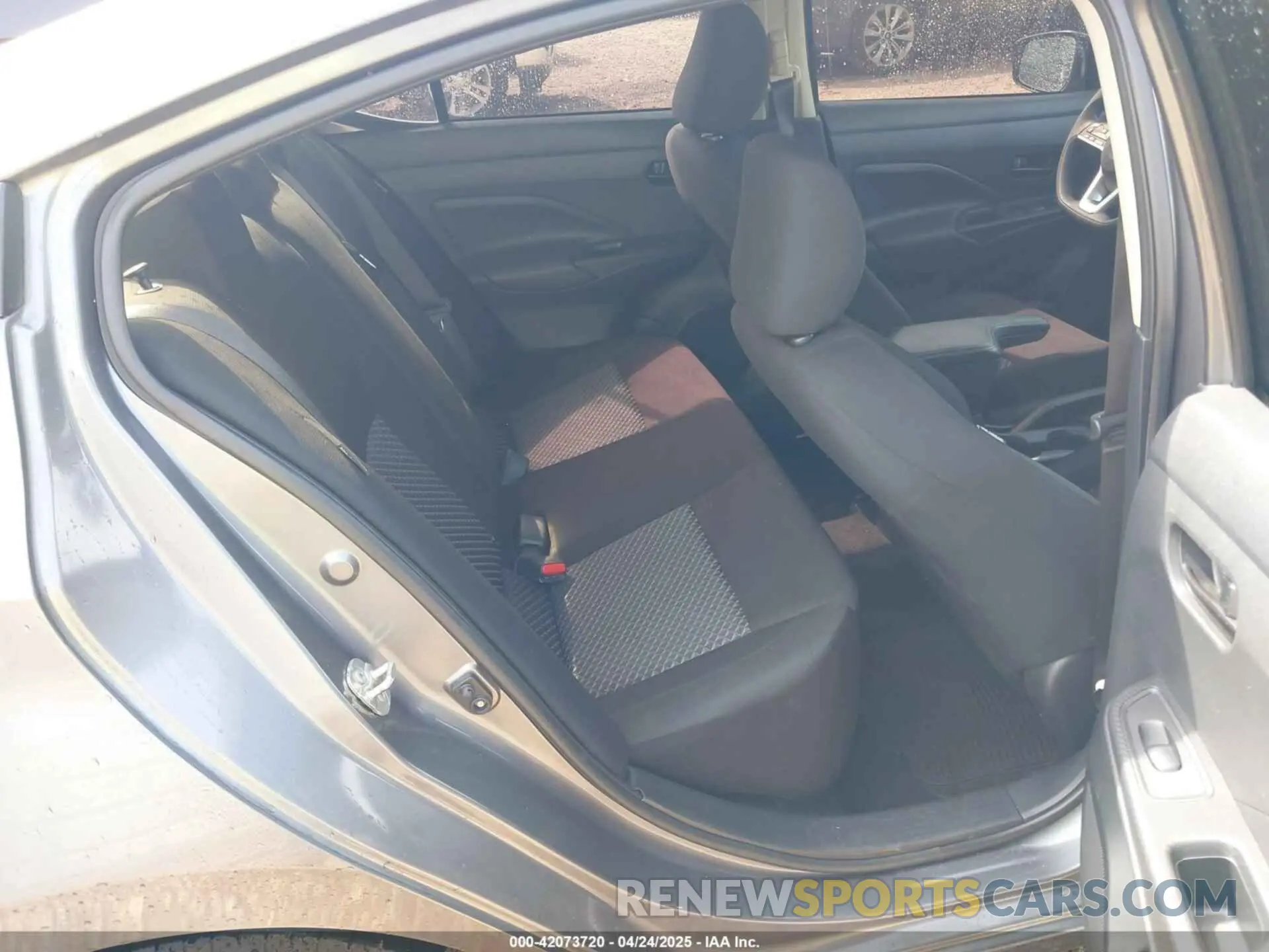 8 Photograph of a damaged car 3N1CN8DV8ML859688 NISSAN VERSA 2021
