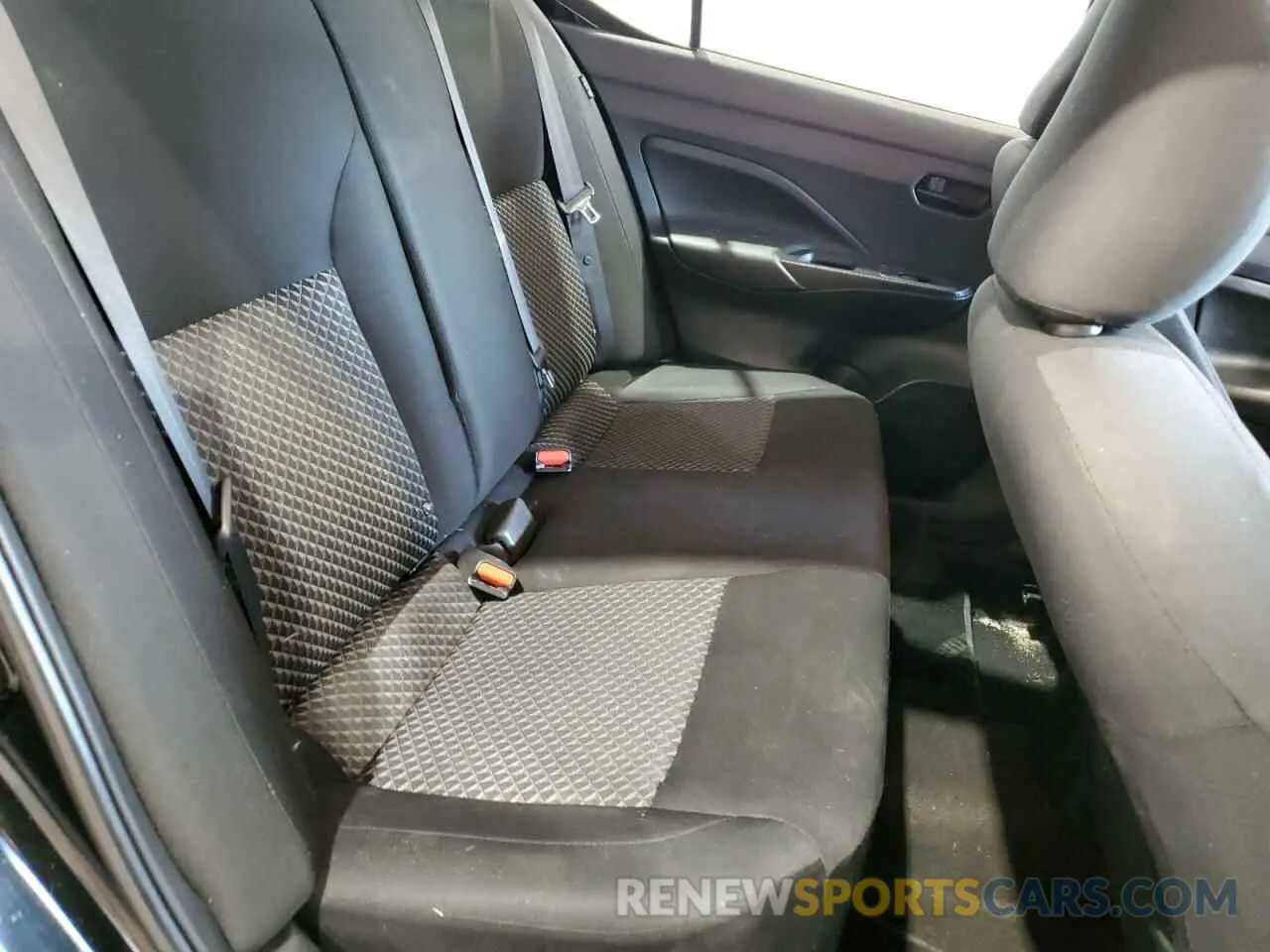 10 Photograph of a damaged car 3N1CN8DV9ML854516 NISSAN VERSA 2021