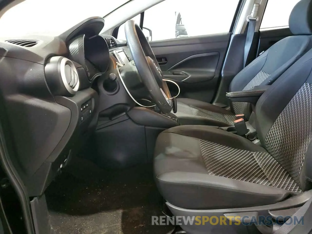 7 Photograph of a damaged car 3N1CN8DV9ML854516 NISSAN VERSA 2021