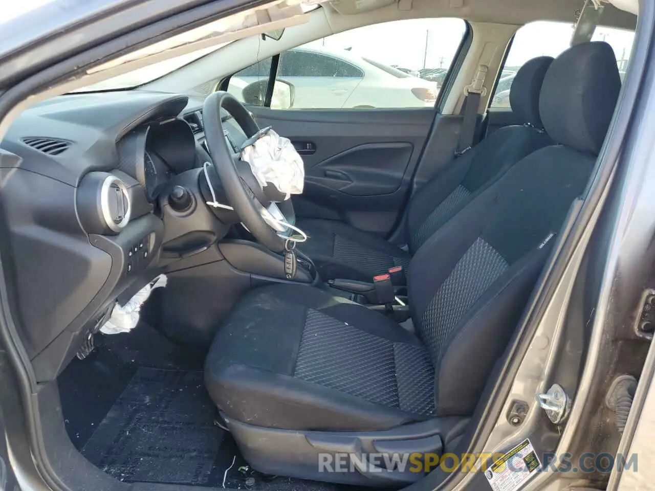 7 Photograph of a damaged car 3N1CN8DVXML895883 NISSAN VERSA 2021