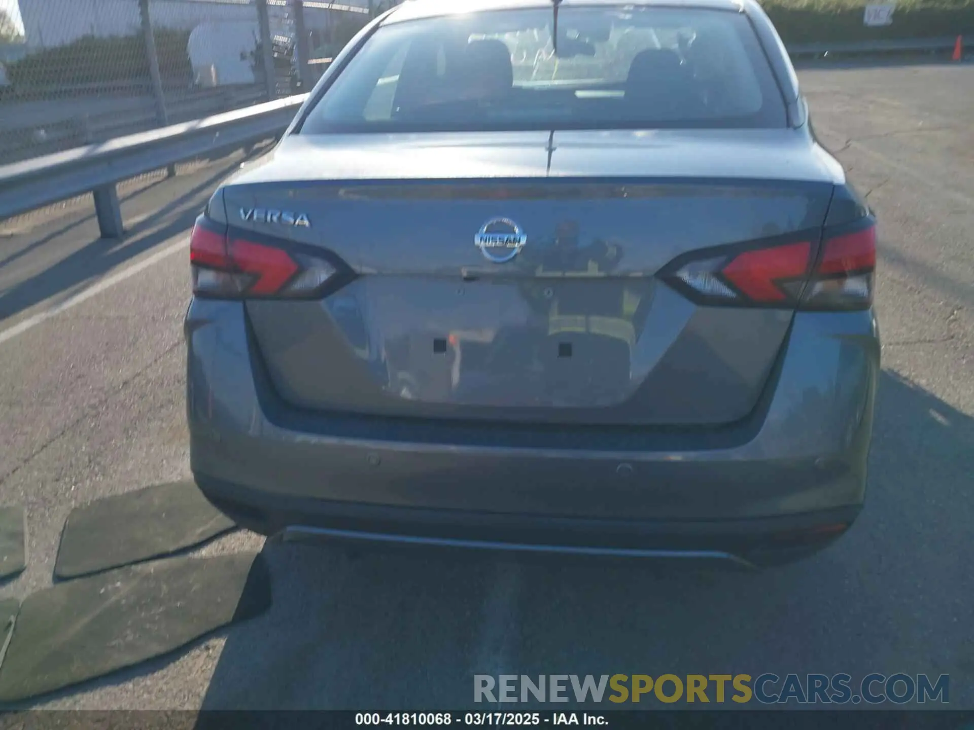 15 Photograph of a damaged car 3N1CN8DVXML917378 NISSAN VERSA 2021