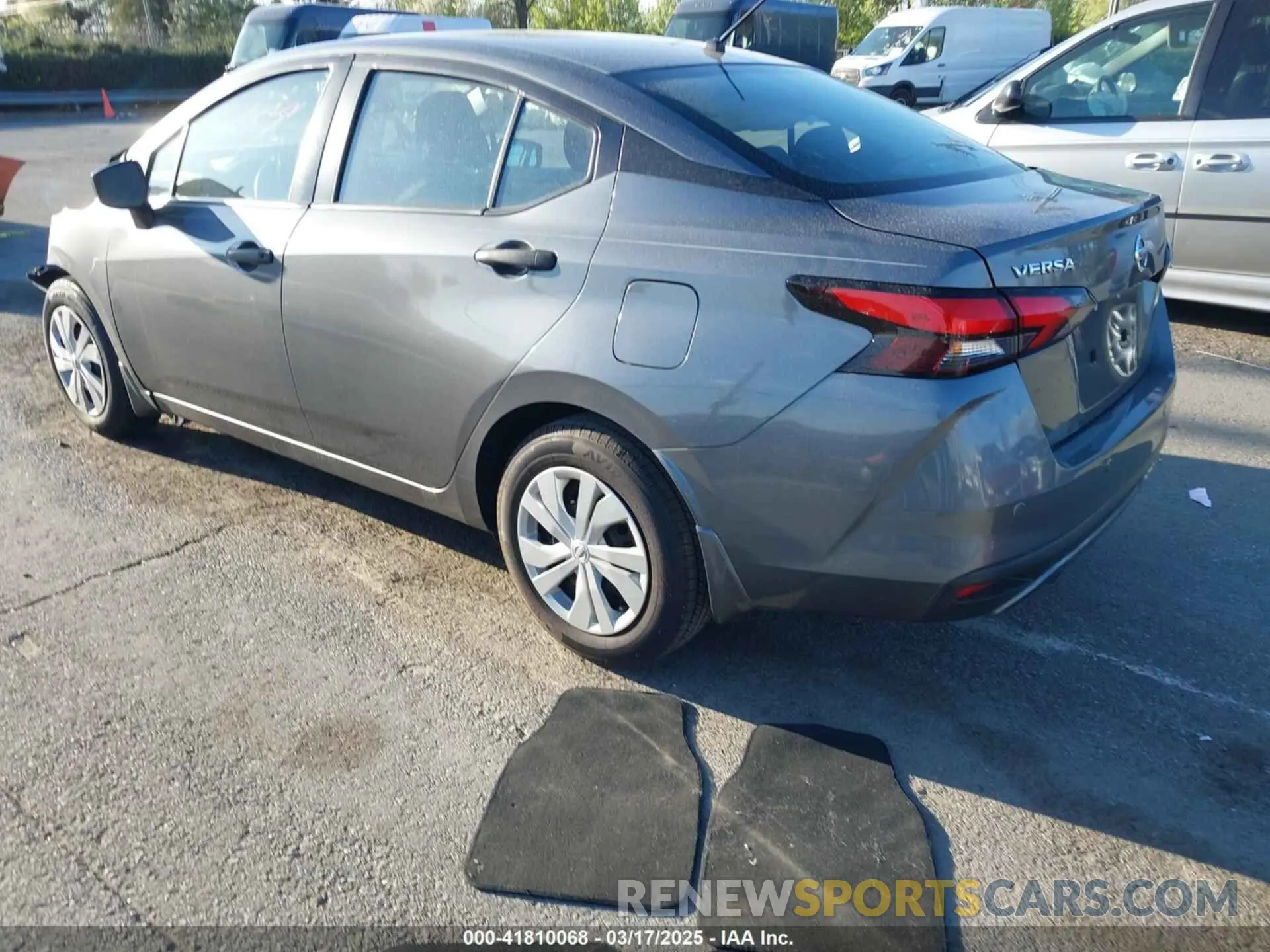 3 Photograph of a damaged car 3N1CN8DVXML917378 NISSAN VERSA 2021