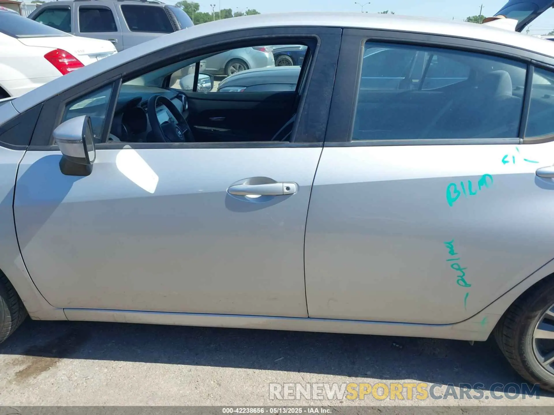 14 Photograph of a damaged car 3N1CN8EV0ML823119 NISSAN VERSA 2021