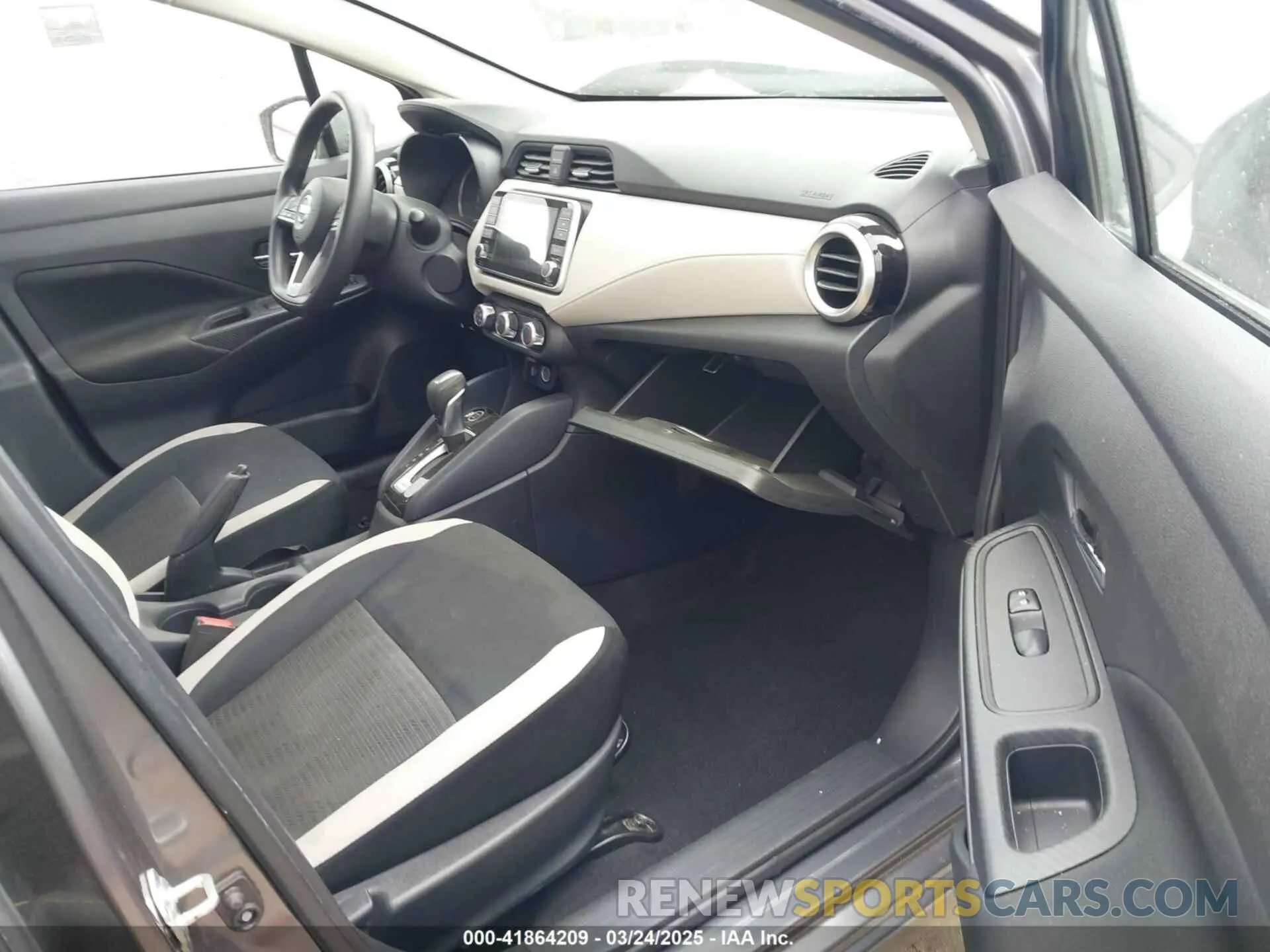 5 Photograph of a damaged car 3N1CN8EV0ML835674 NISSAN VERSA 2021