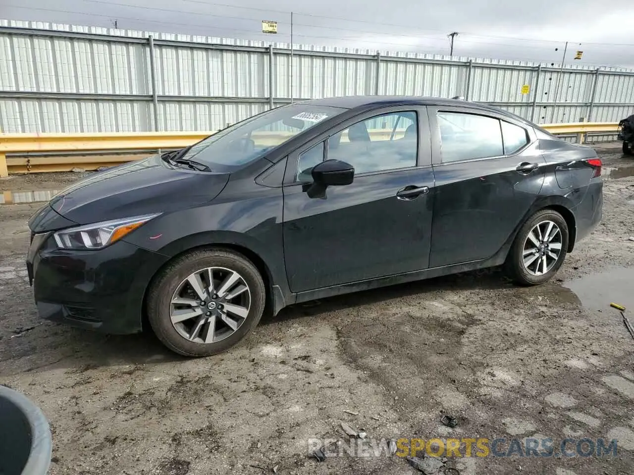 1 Photograph of a damaged car 3N1CN8EV0ML924743 NISSAN VERSA 2021