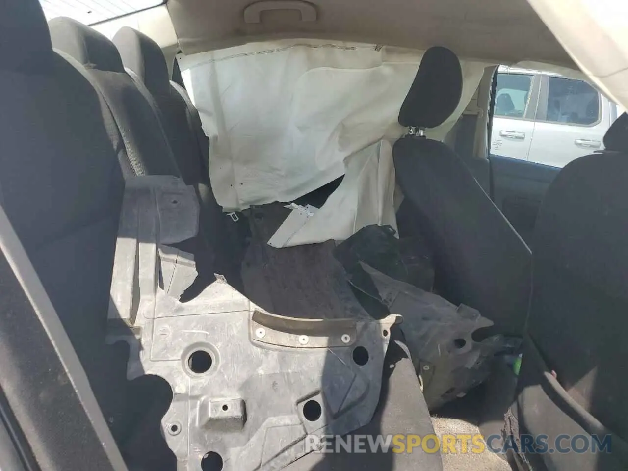 11 Фотография поврежденного автомобиля 3N1CN8EV1ML827857 NISSAN VERSA 2021