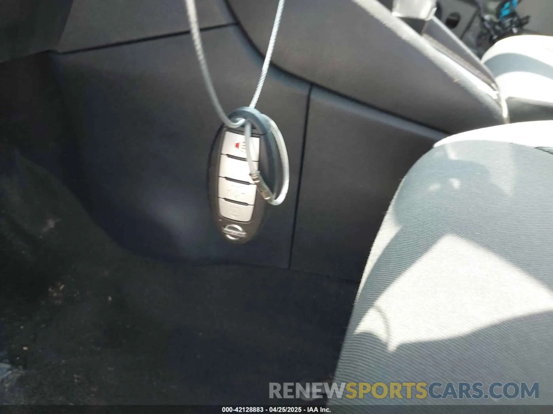 11 Фотография поврежденного автомобиля 3N1CN8EV1ML840835 NISSAN VERSA 2021