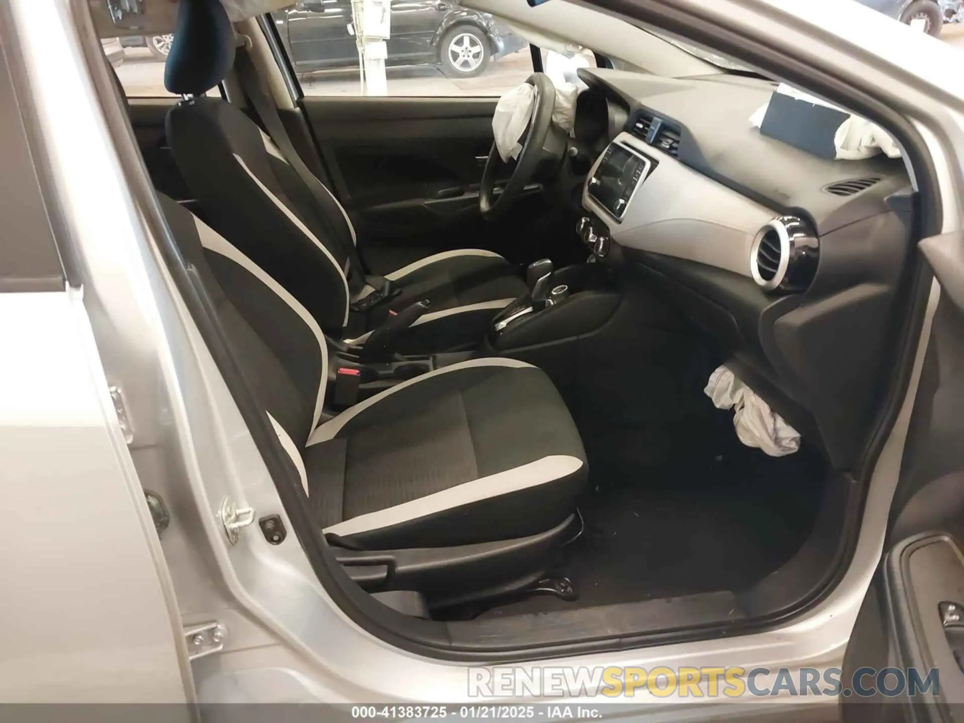 5 Photograph of a damaged car 3N1CN8EV1ML875990 NISSAN VERSA 2021